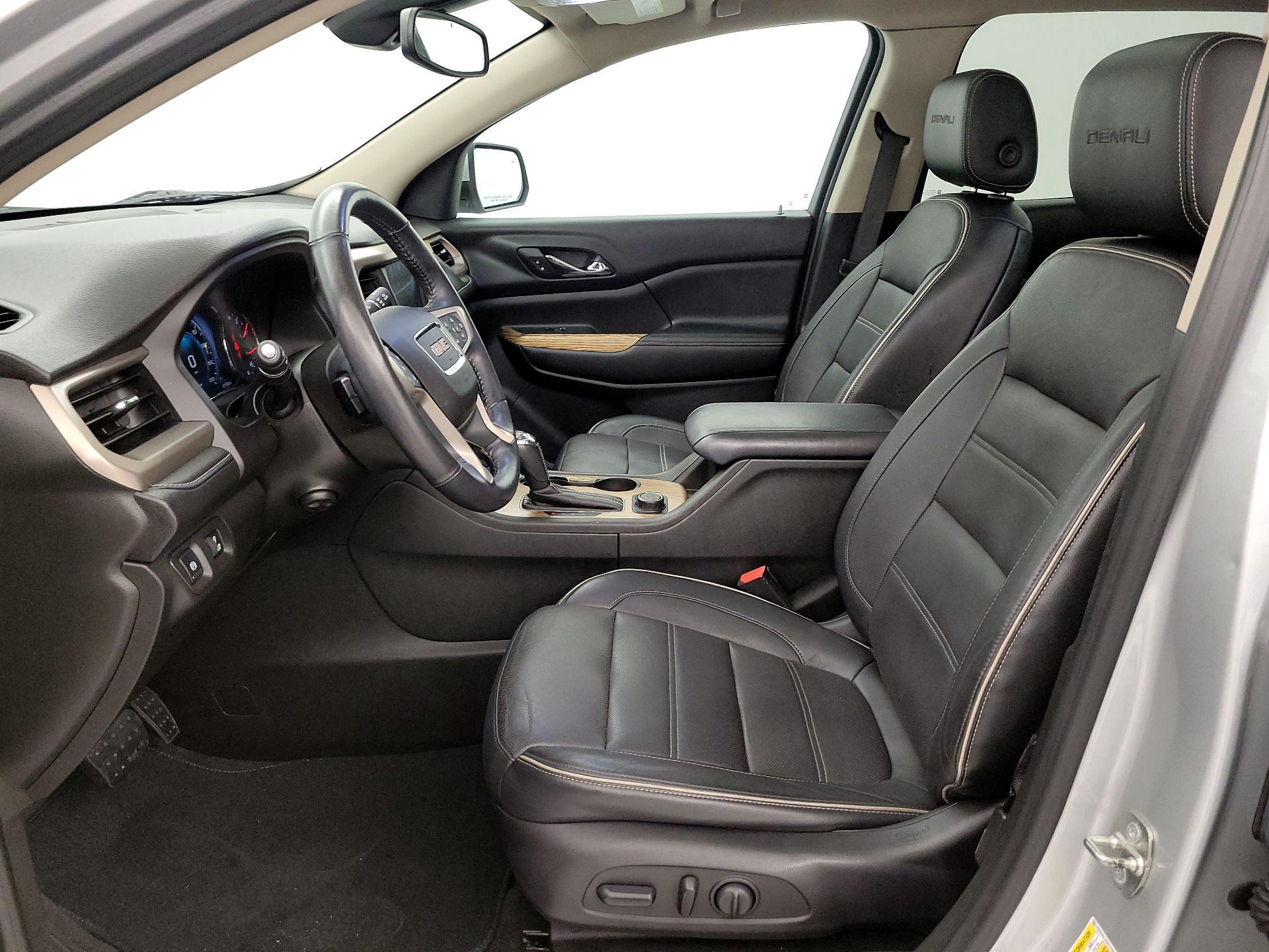 Thumbnail: 2017 GMC Acadia - 11