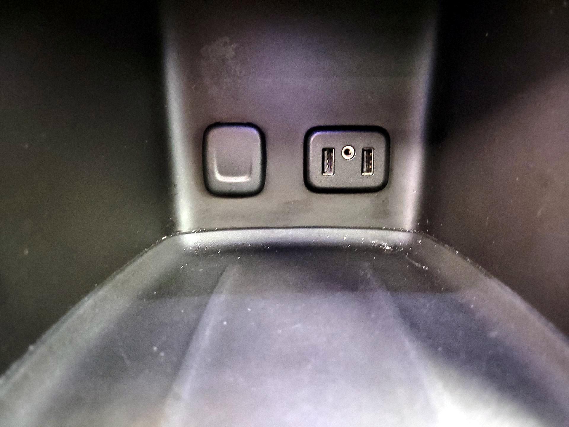 Thumbnail: 2017 GMC Acadia - 19