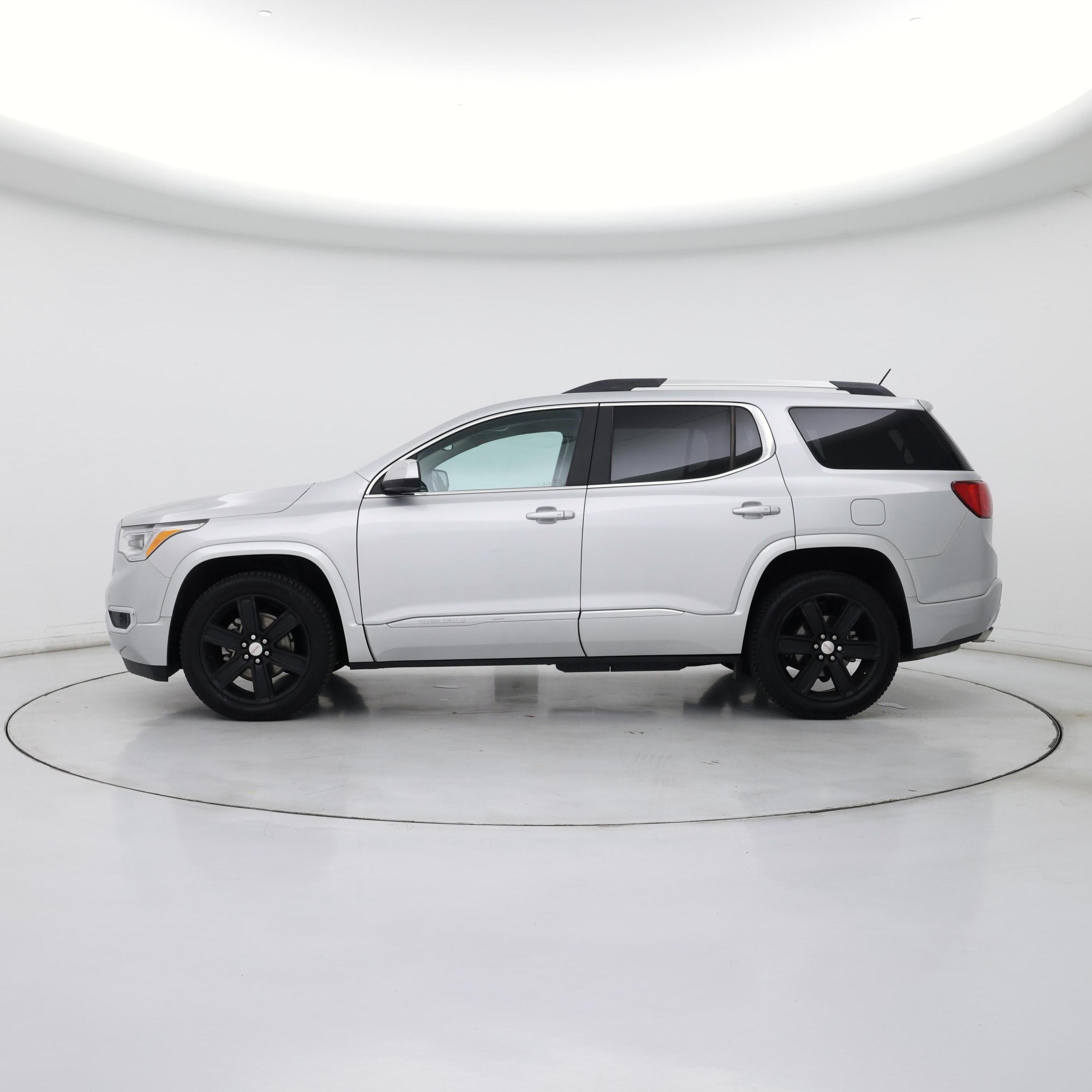 Thumbnail: 2017 GMC Acadia - 3