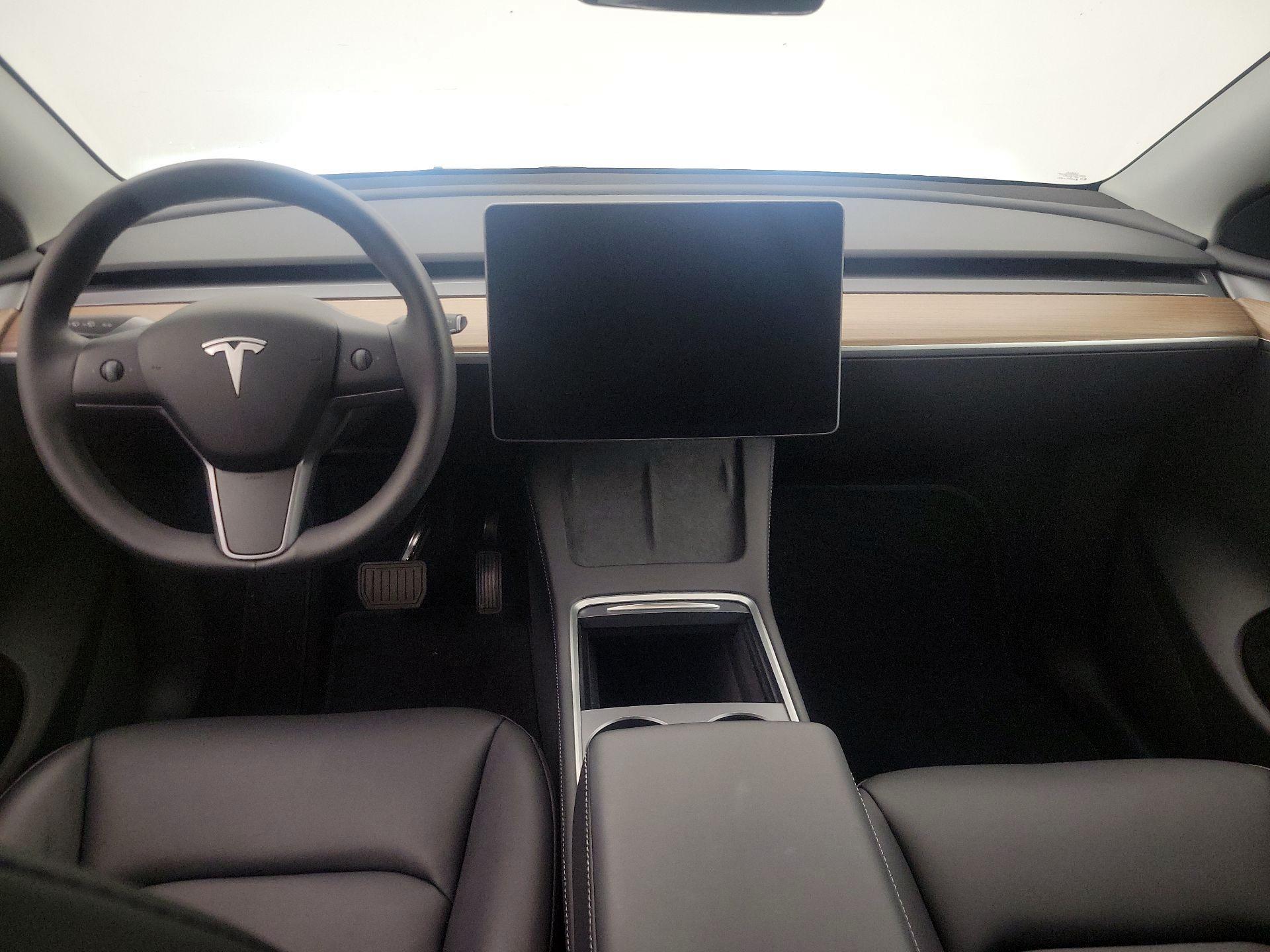 Thumbnail: 2025 Tesla Model Y - 9