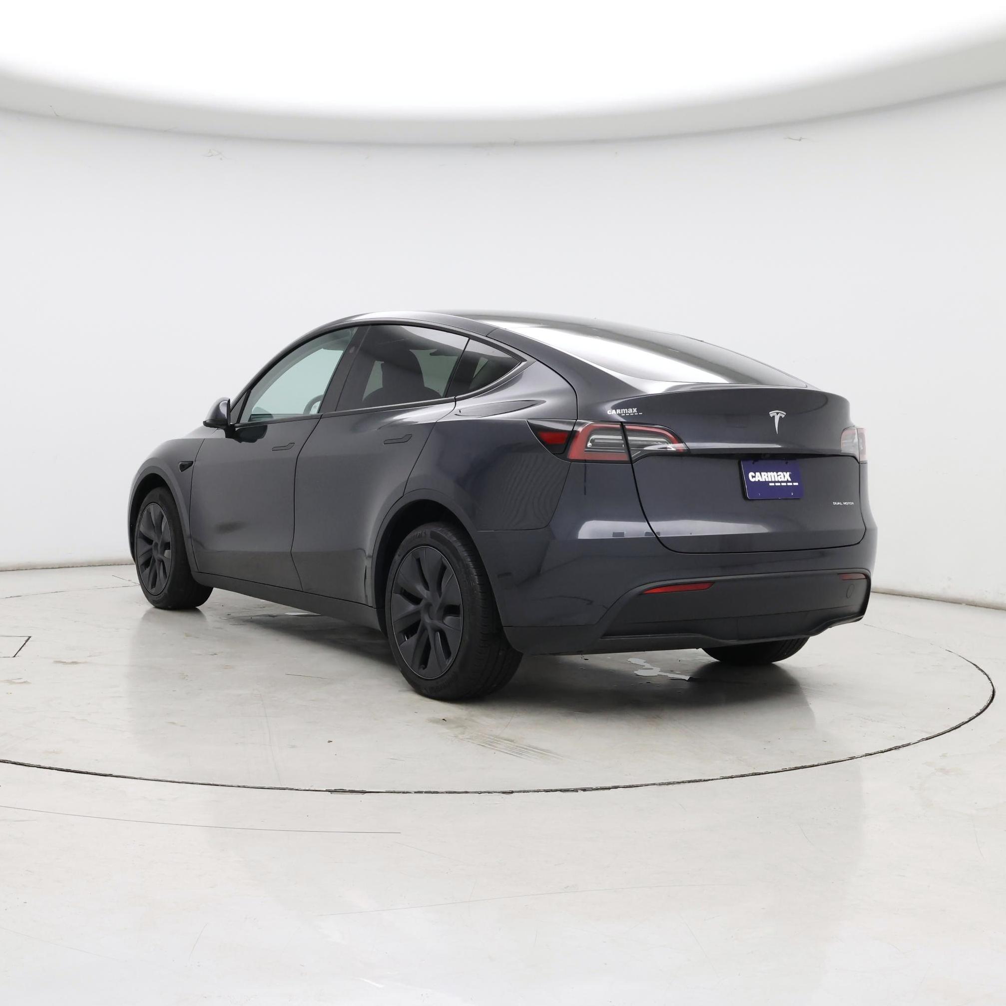 Thumbnail: 2025 Tesla Model Y - 2