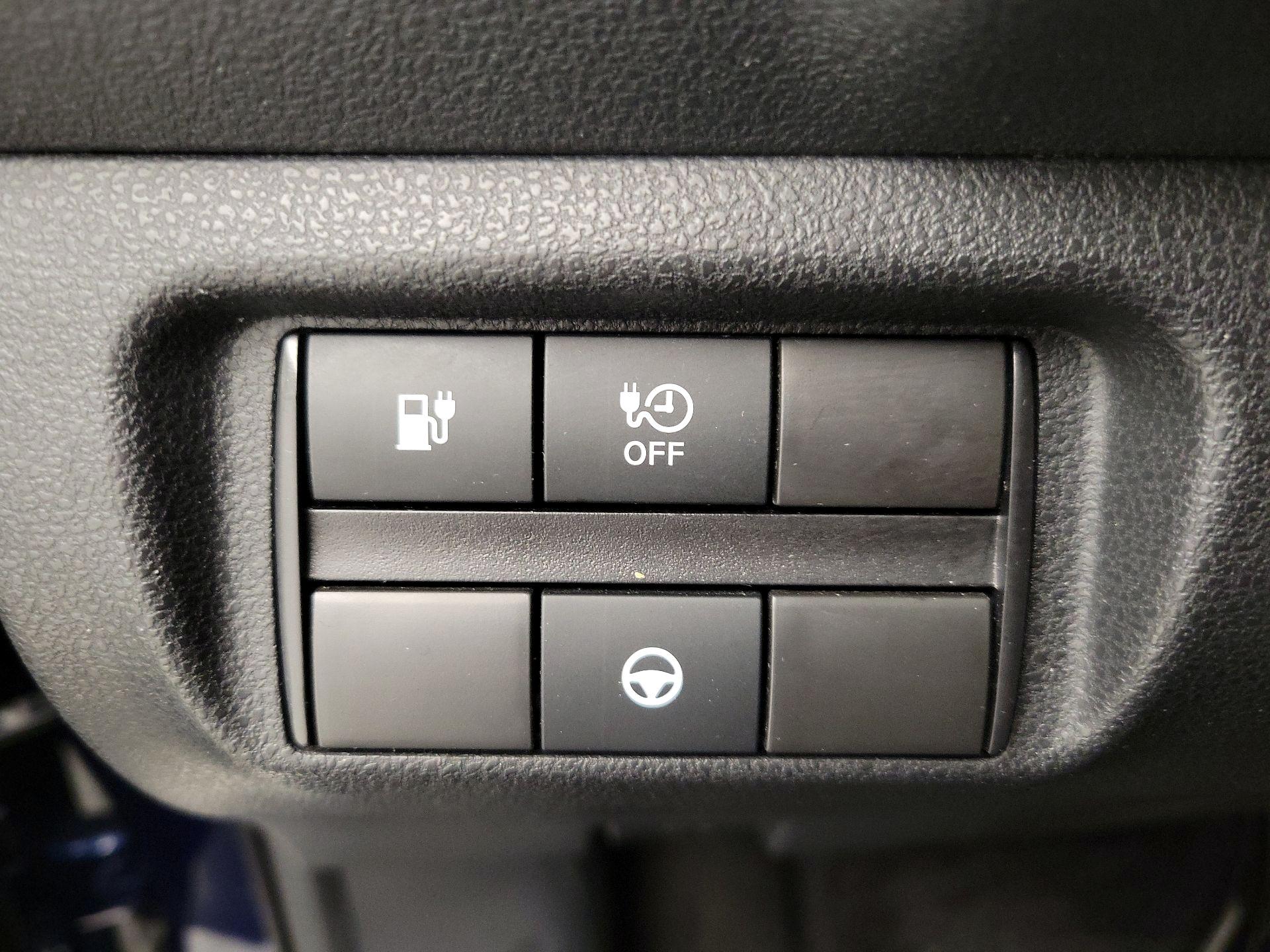 Thumbnail: 2020 Nissan Leaf - 13