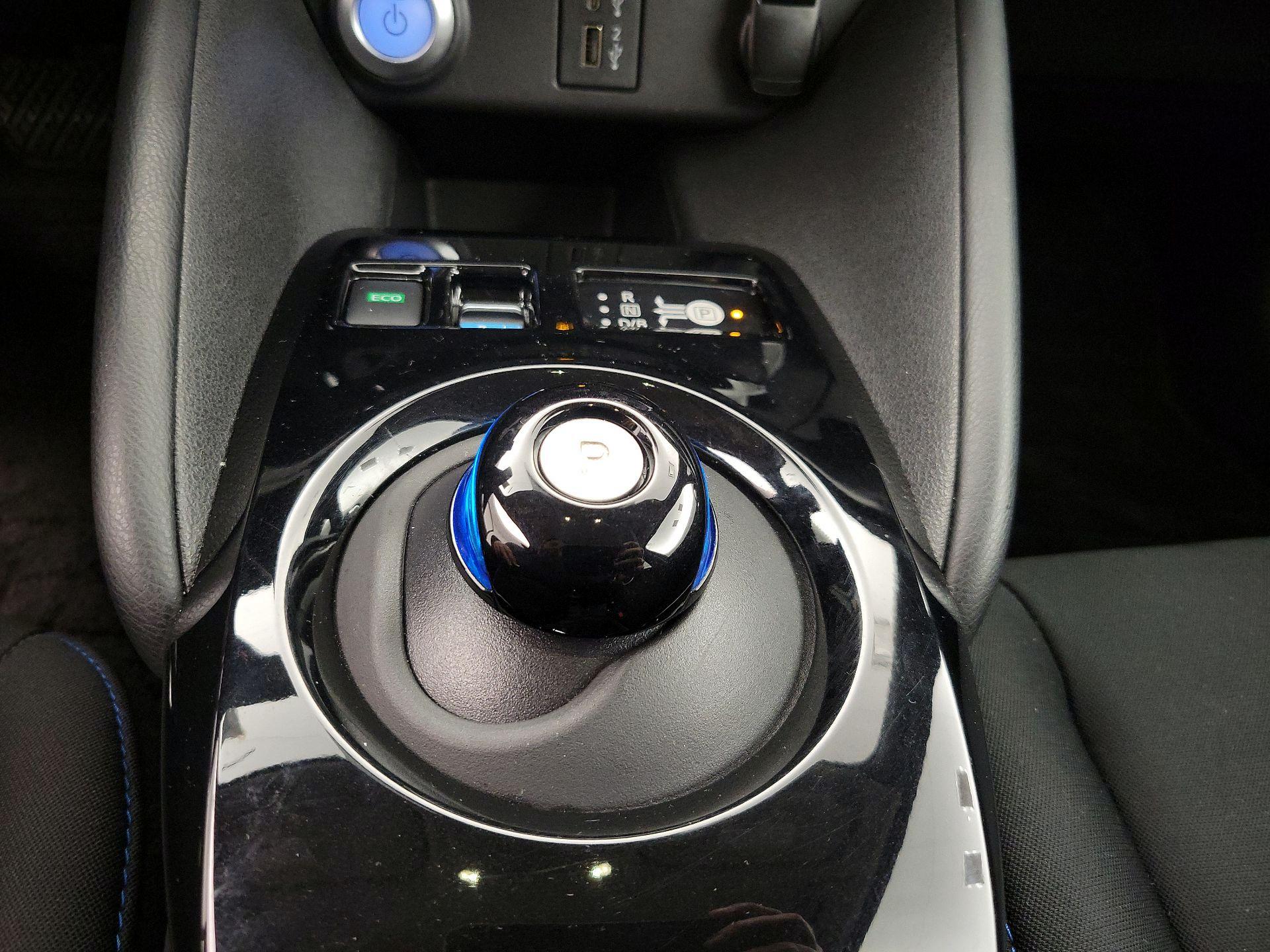 Thumbnail: 2020 Nissan Leaf - 18