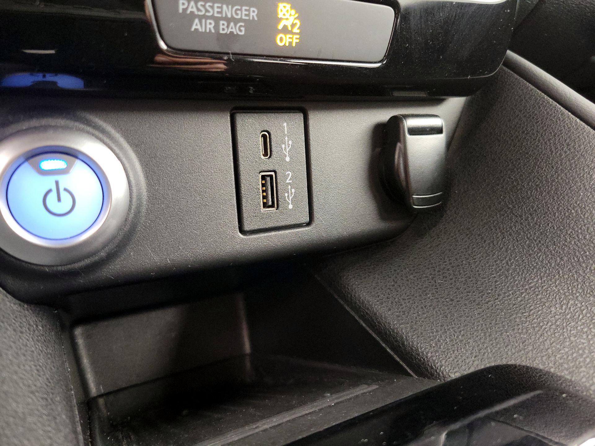 Thumbnail: 2020 Nissan Leaf - 19