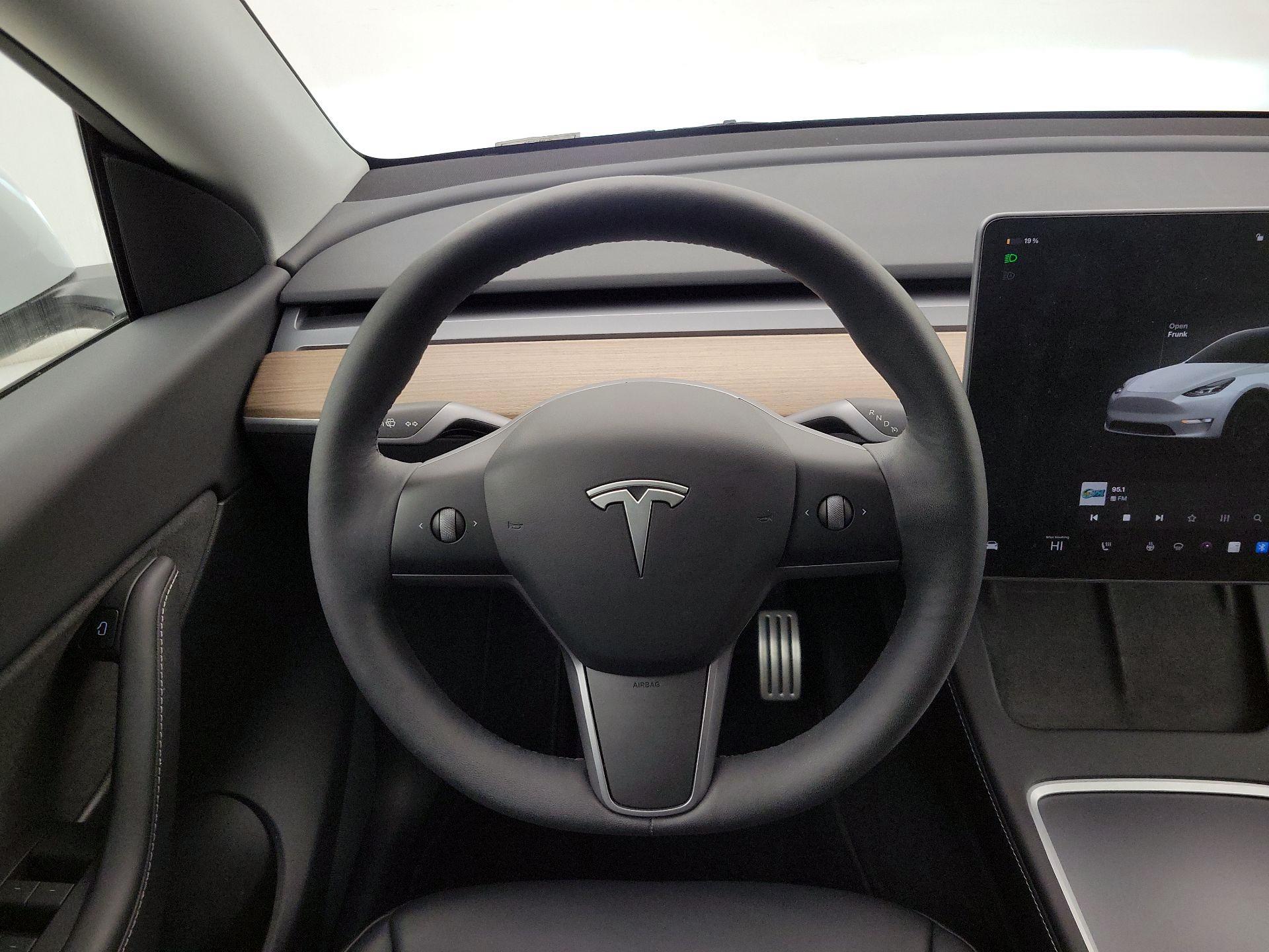 Thumbnail: 2022 Tesla Model Y - 10