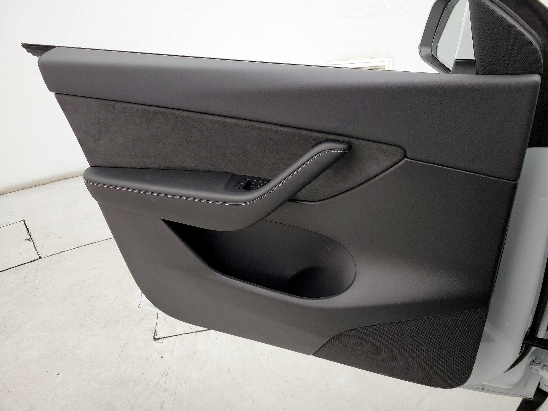 Thumbnail: 2022 Tesla Model Y - 12