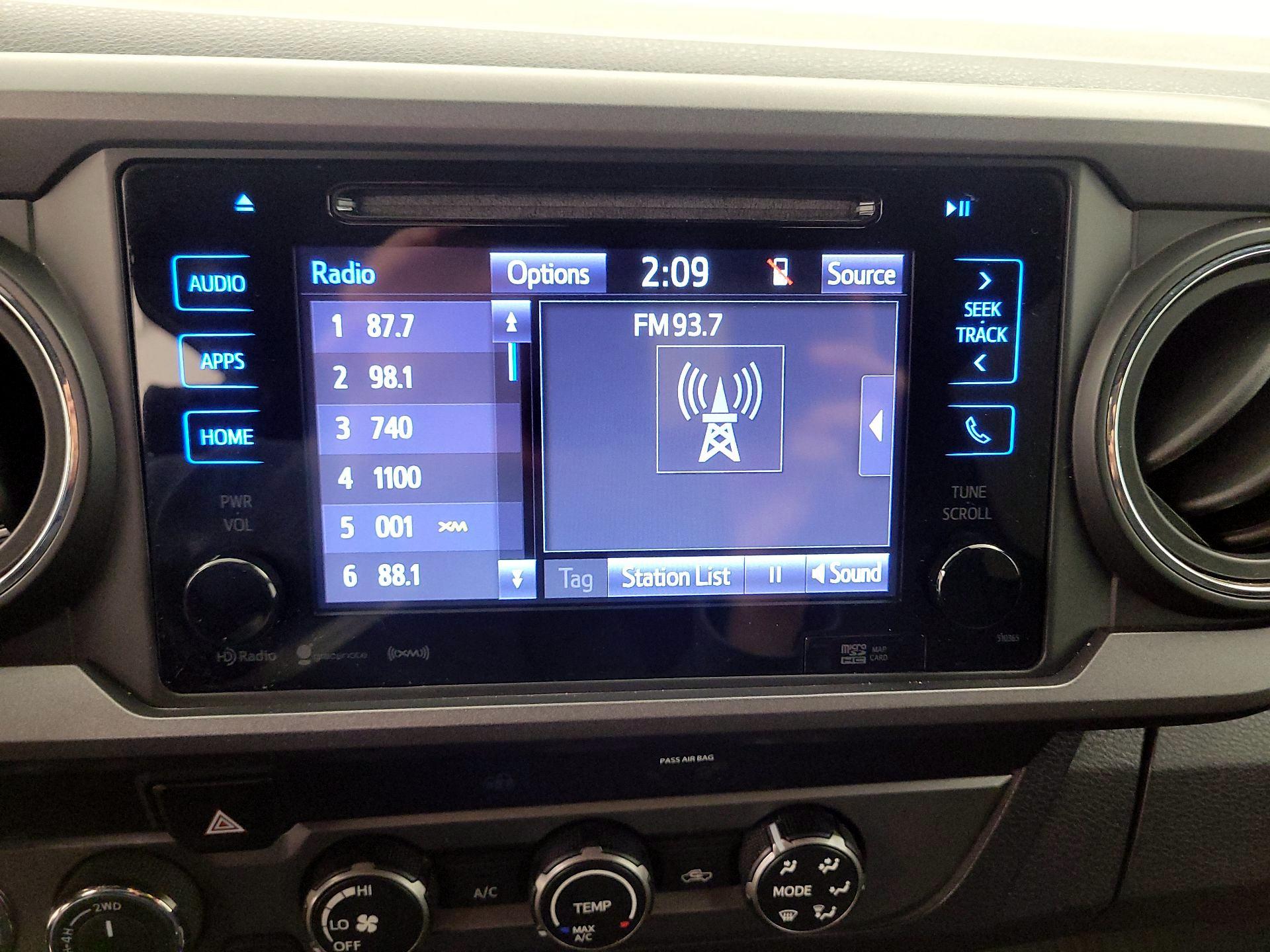 Thumbnail: 2019 Toyota Tacoma - 15