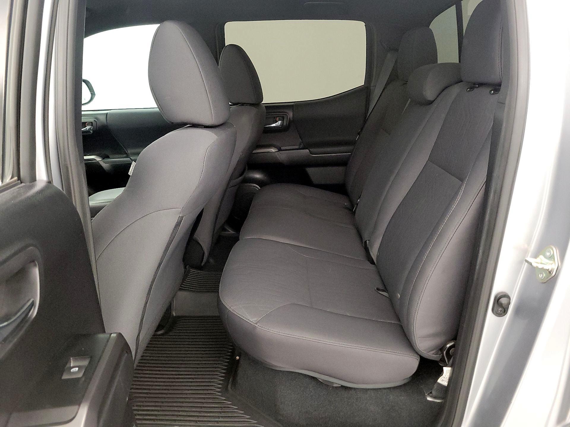 Thumbnail: 2019 Toyota Tacoma - 19