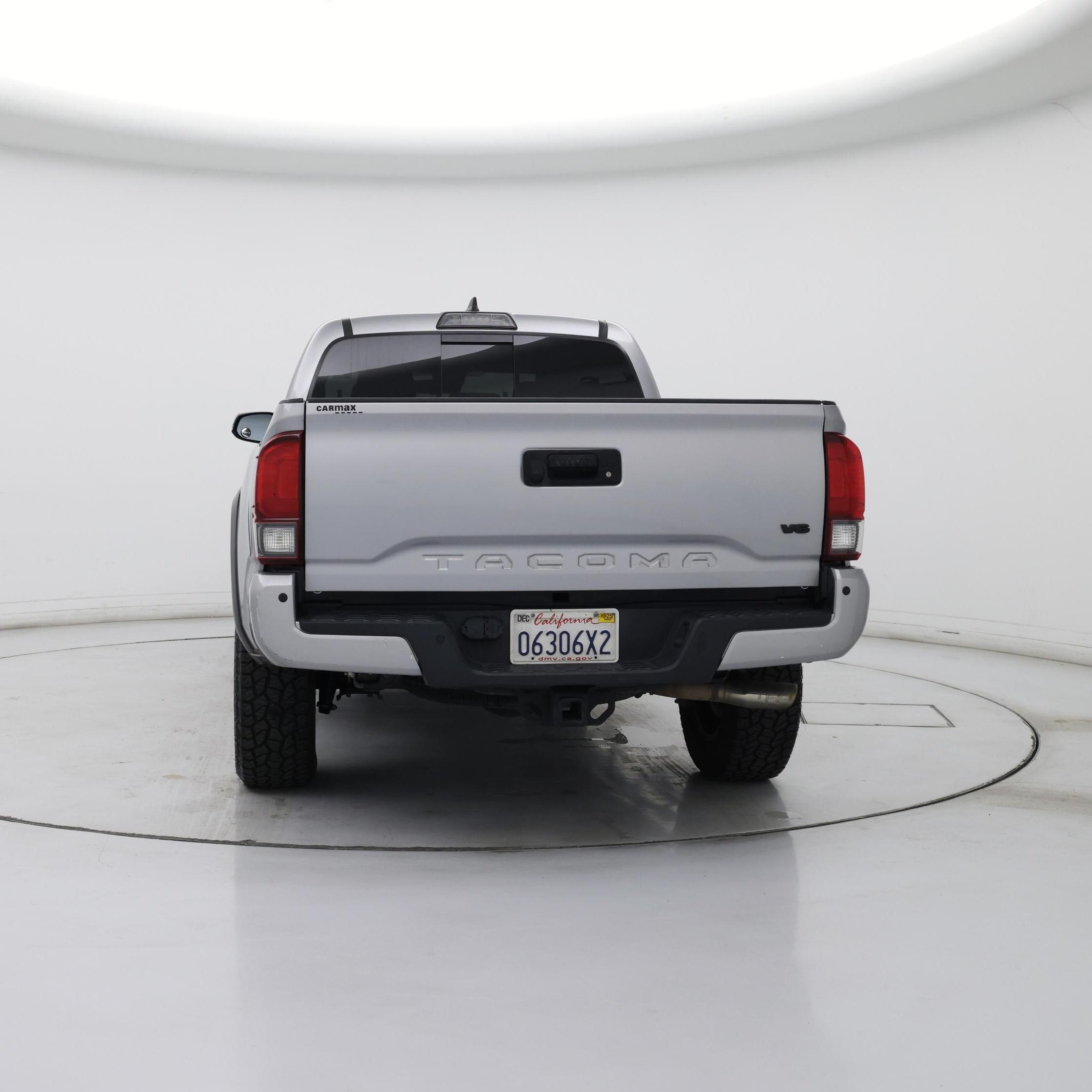 Thumbnail: 2019 Toyota Tacoma - 6