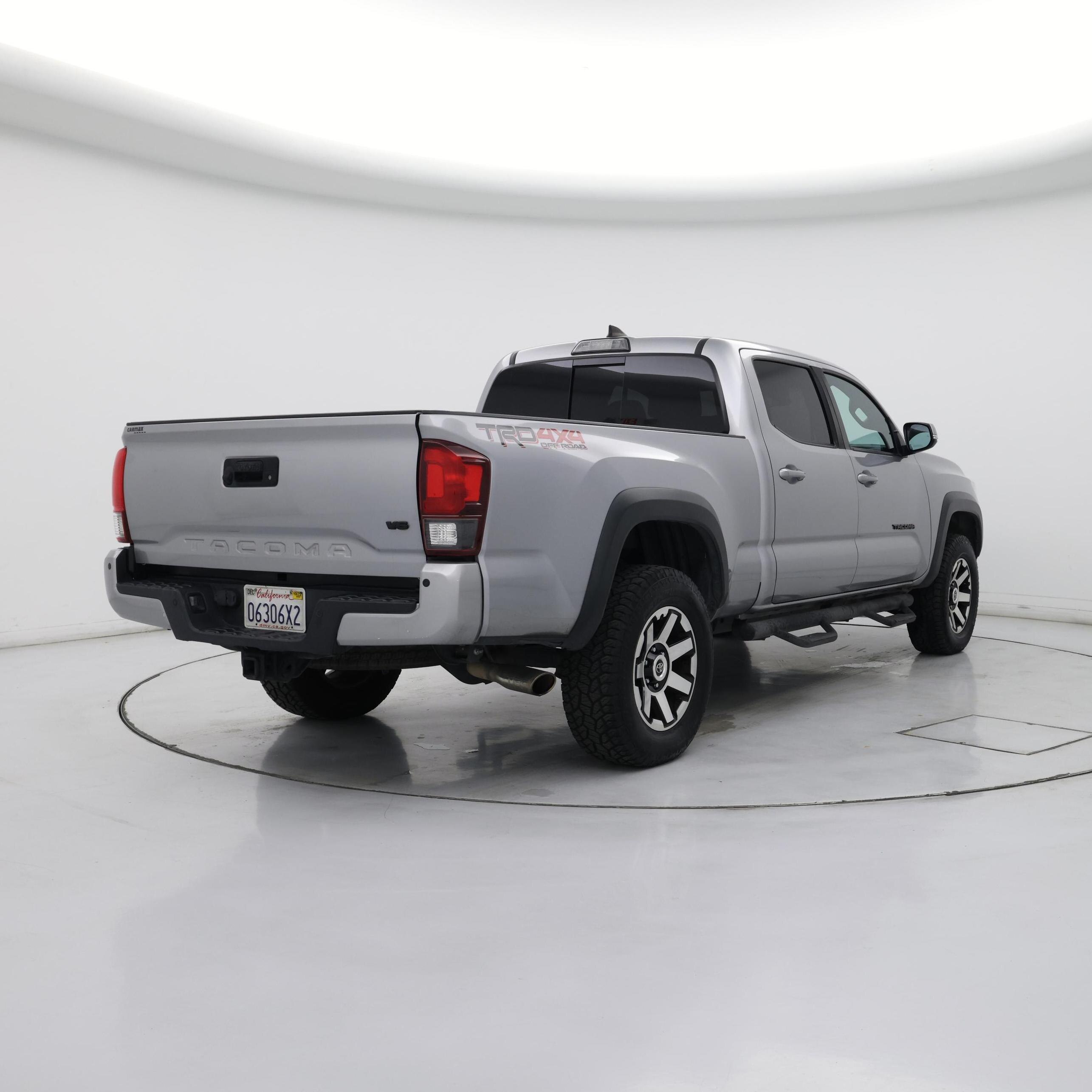 Thumbnail: 2019 Toyota Tacoma - 8