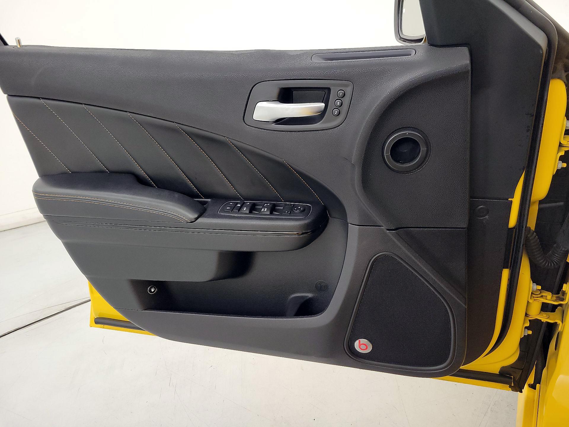 Thumbnail: 2017 Dodge Charger - 12