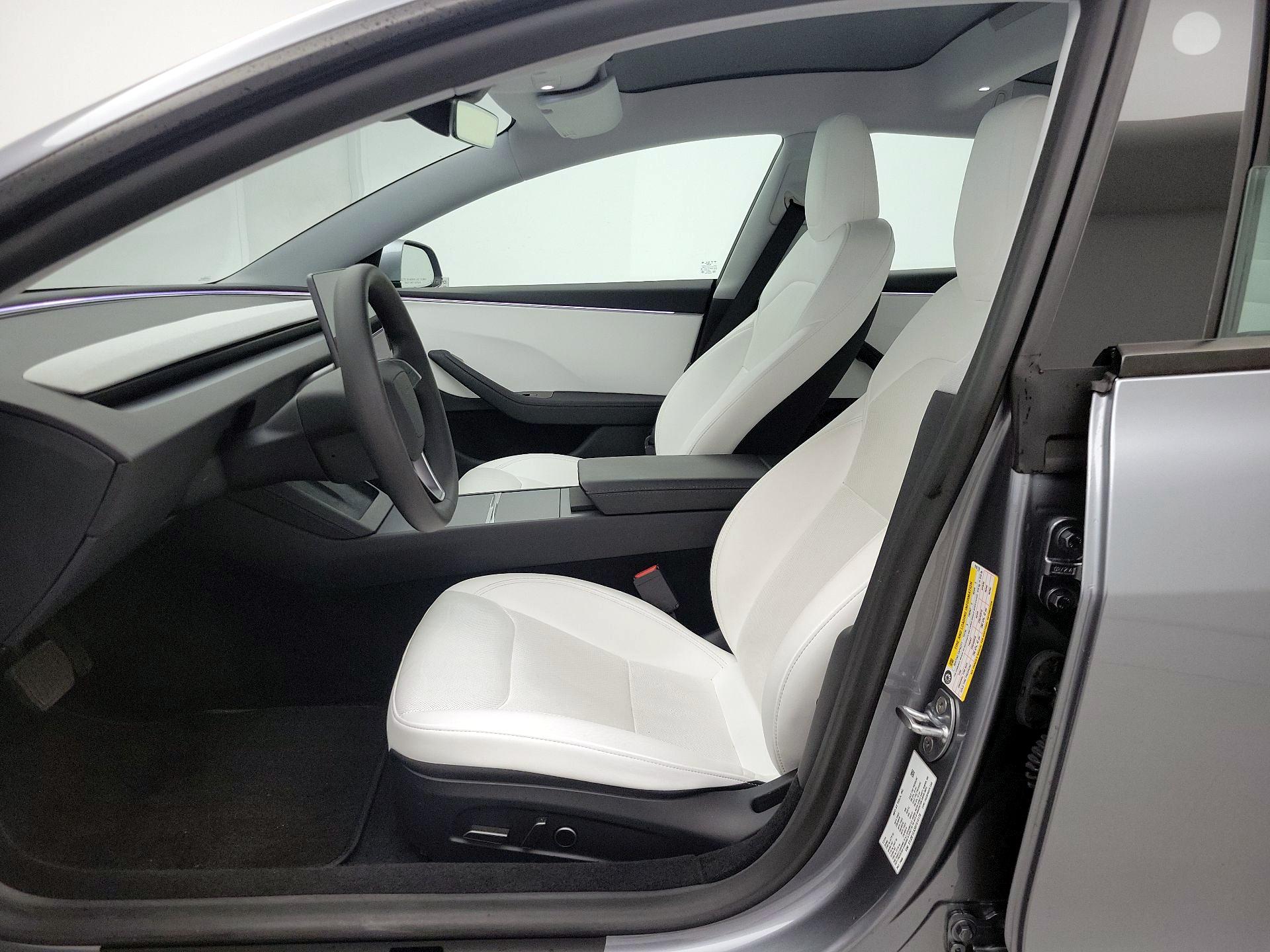 Thumbnail: 2025 Tesla Model 3 - 11