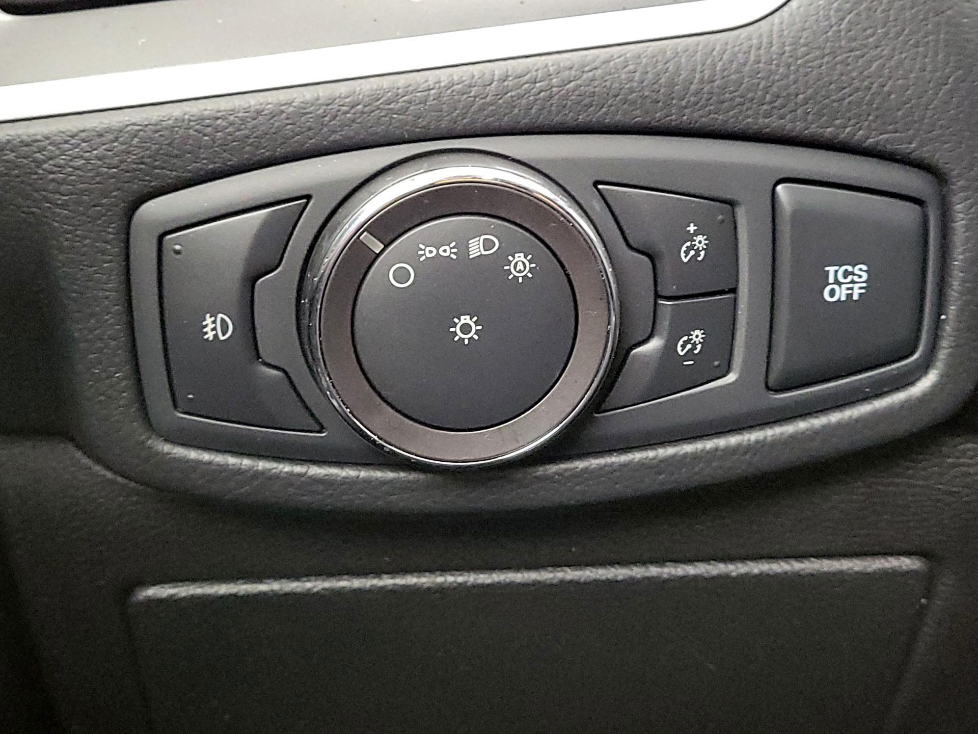 Thumbnail: 2019 Ford Edge - 13