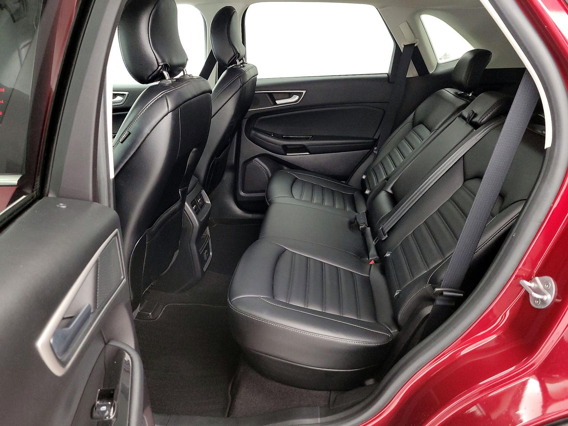 Thumbnail: 2019 Ford Edge - 19