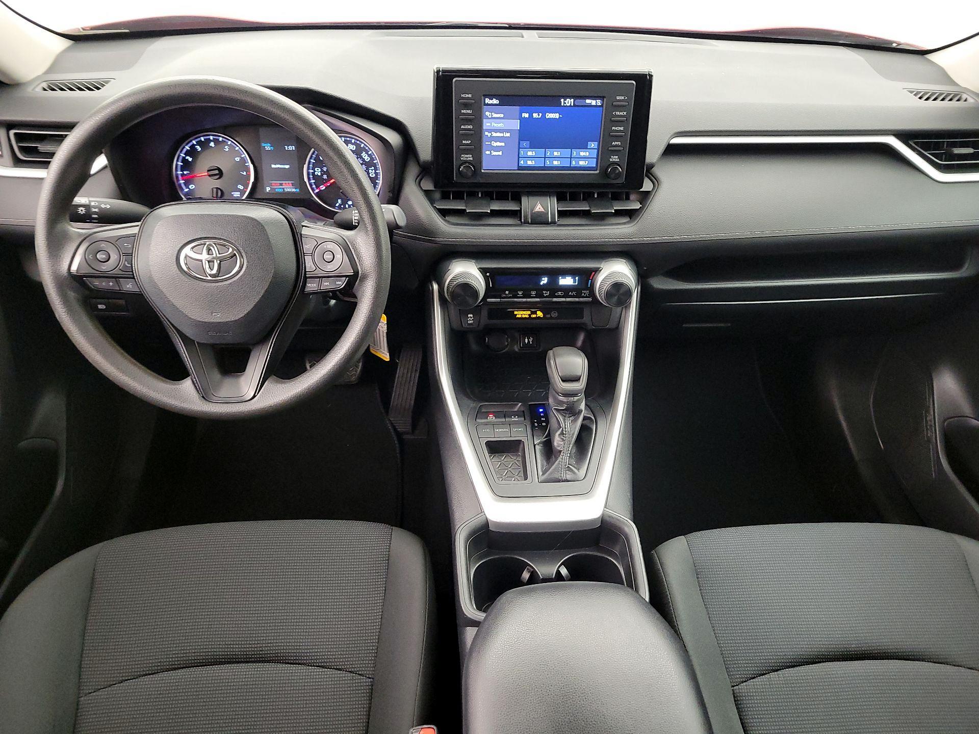 Thumbnail: 2019 Toyota RAV4 - 9