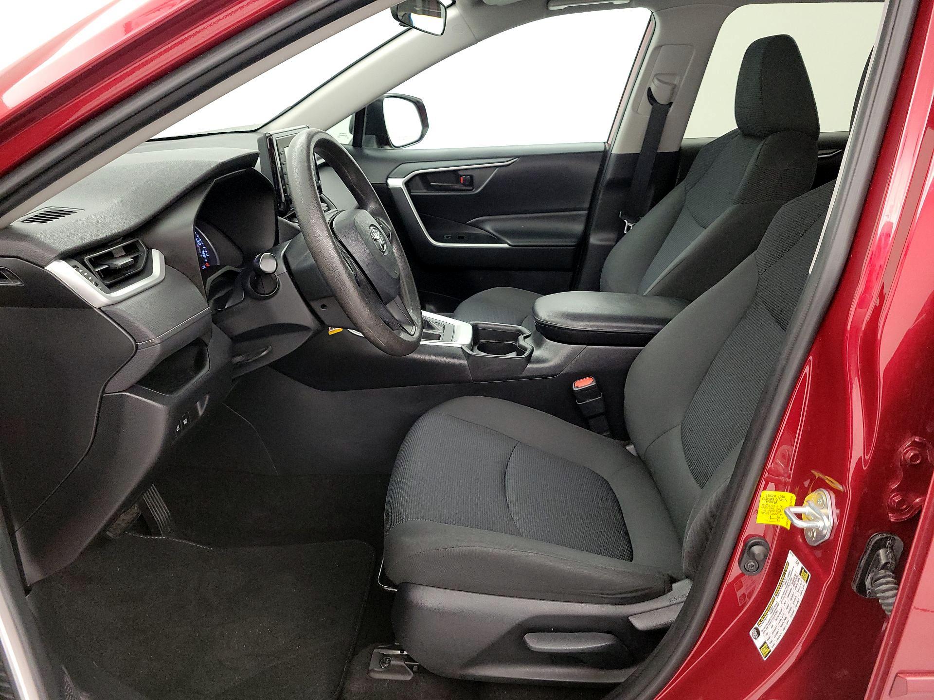 Thumbnail: 2019 Toyota RAV4 - 11