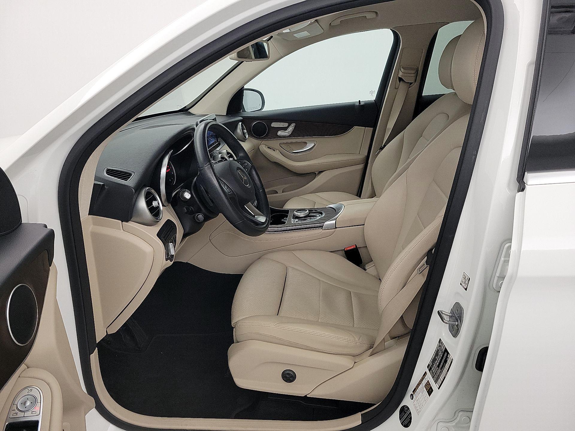 Thumbnail: 2019 Mercedes-Benz GLC - 11