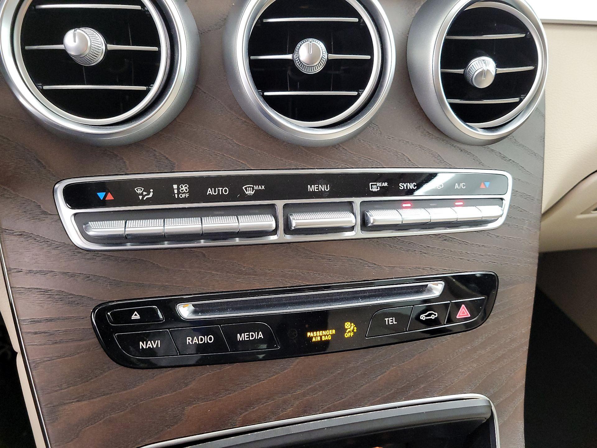 Thumbnail: 2019 Mercedes-Benz GLC - 16