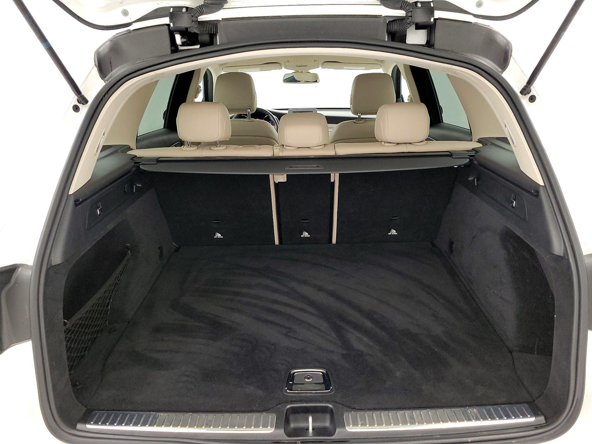 Thumbnail: 2019 Mercedes-Benz GLC - 20