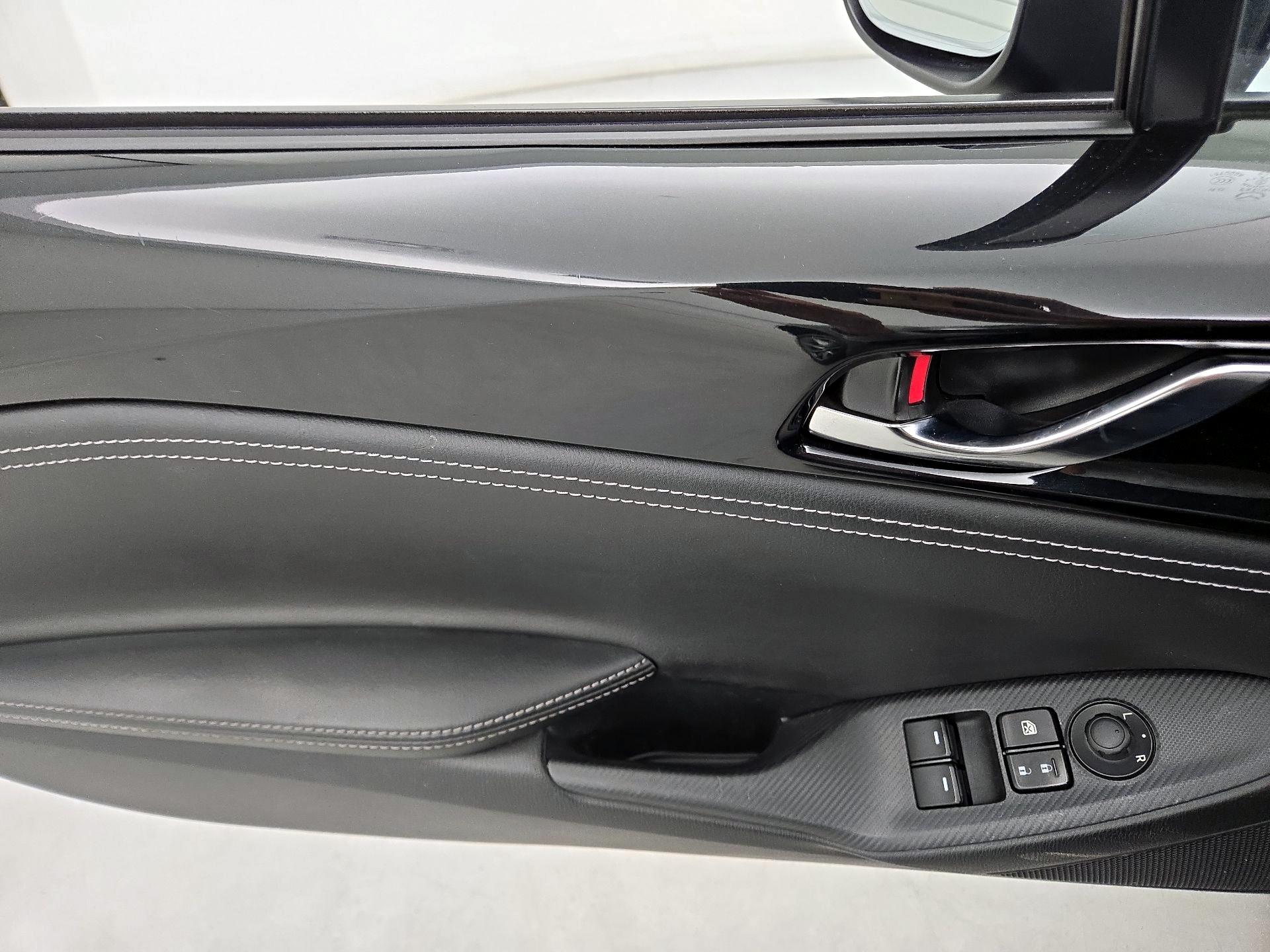 Thumbnail: 2021 Mazda MX-5 Miata - 12