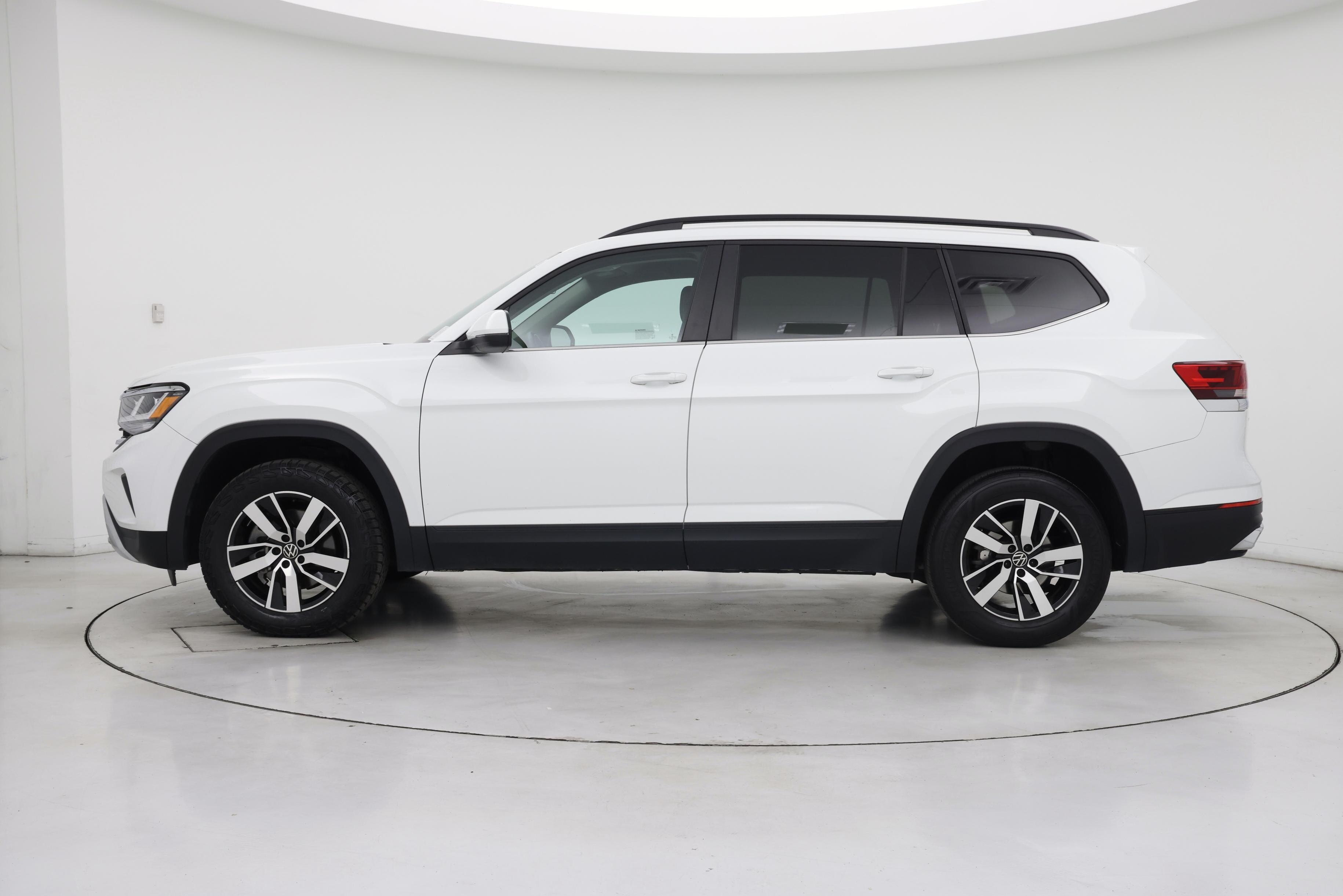 Thumbnail: 2023 Volkswagen Atlas - 3