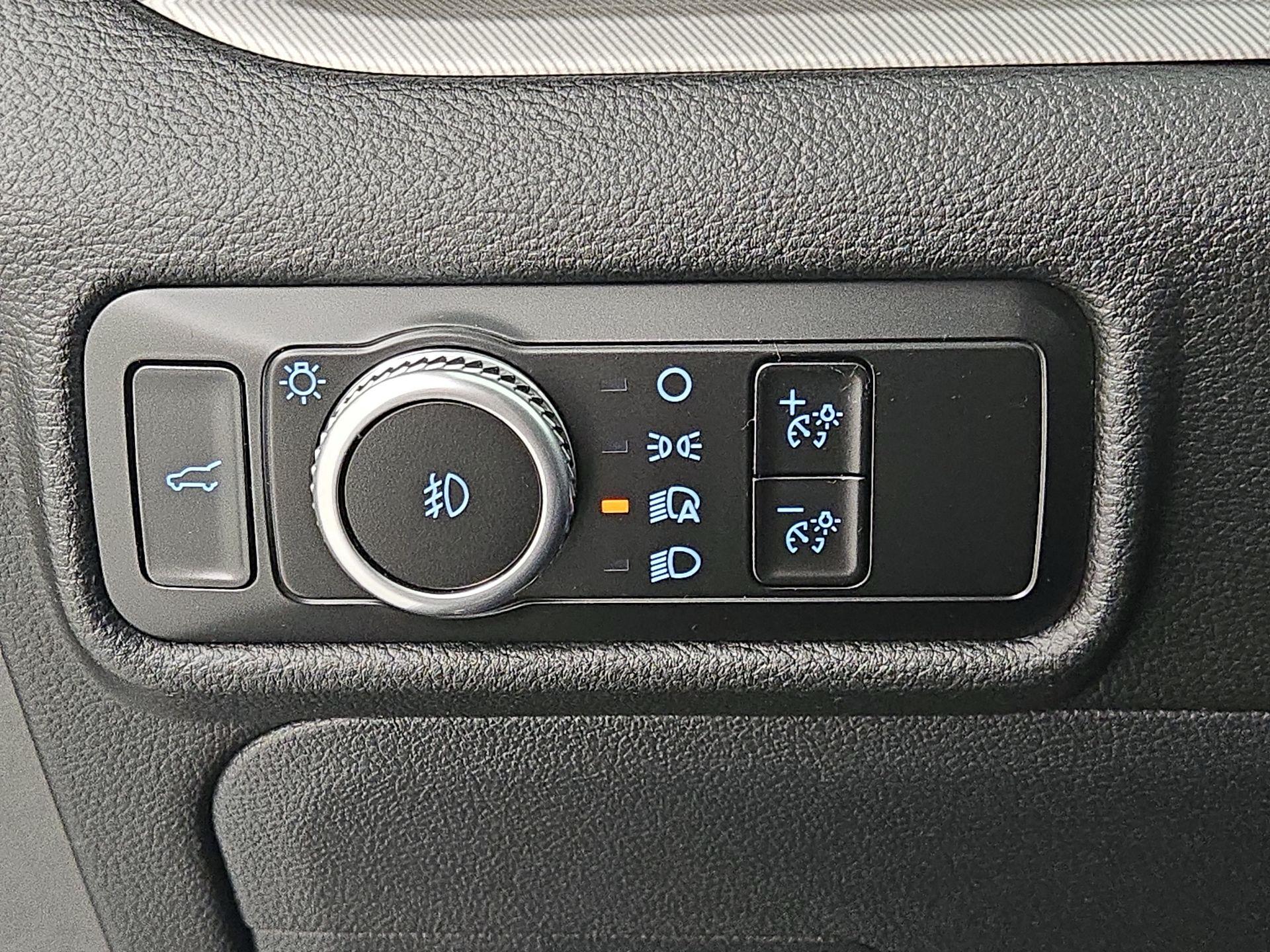 Thumbnail: 2023 Ford Explorer - 13