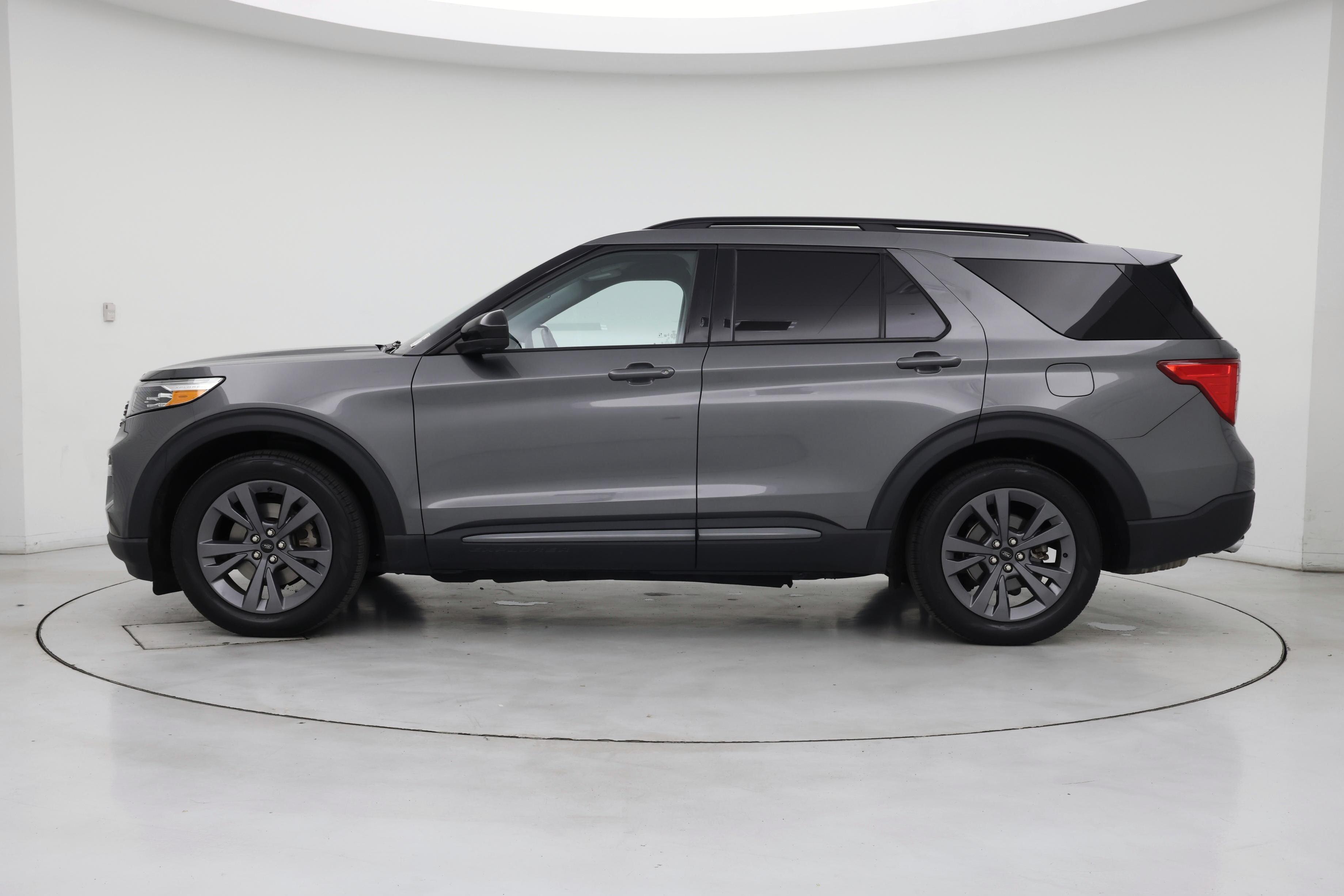 Thumbnail: 2023 Ford Explorer - 3