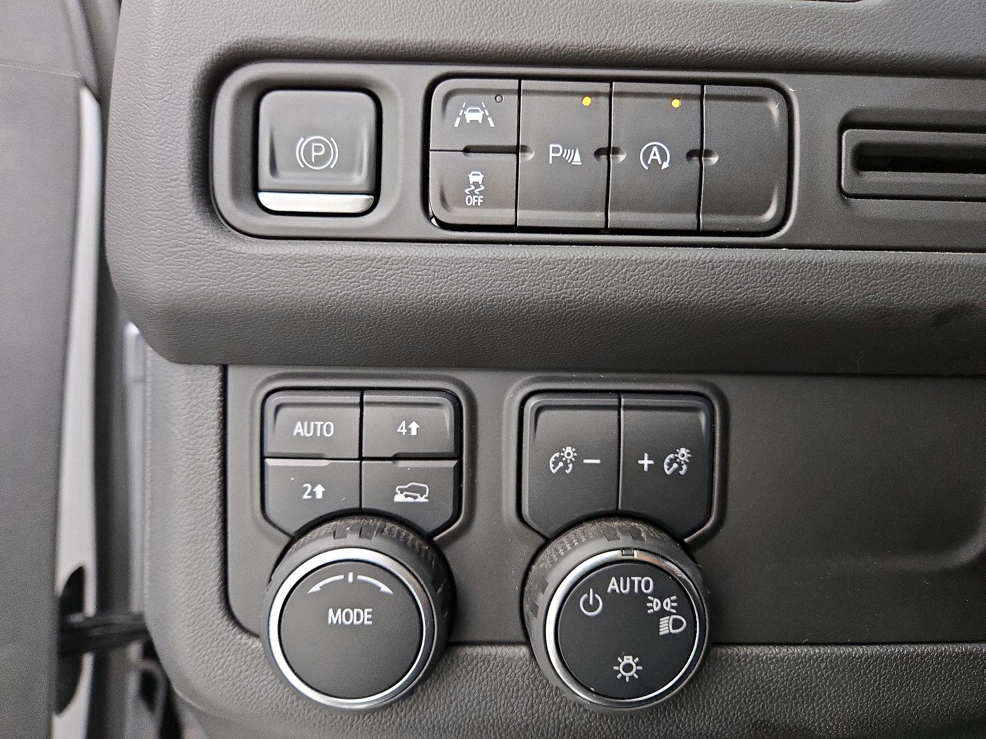 Thumbnail: 2023 Chevrolet Tahoe - 13