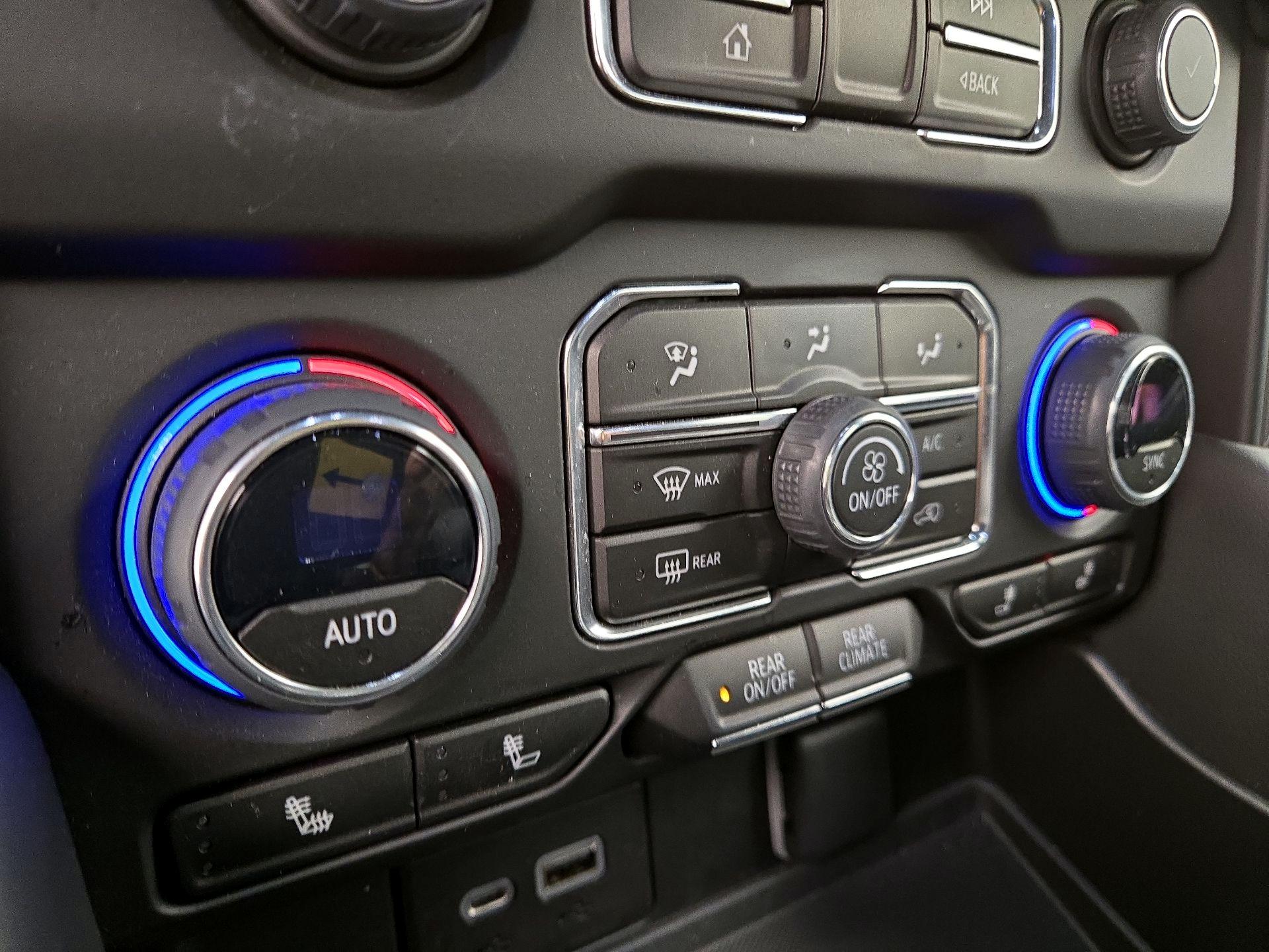 Thumbnail: 2023 Chevrolet Tahoe - 16