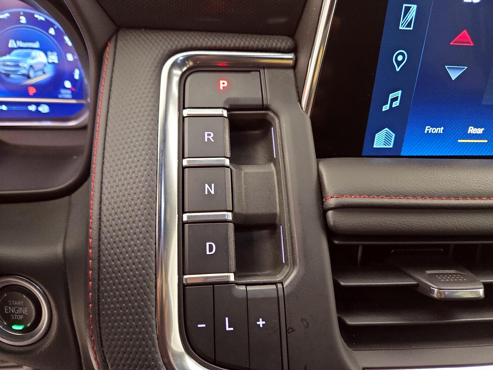 Thumbnail: 2023 Chevrolet Tahoe - 17