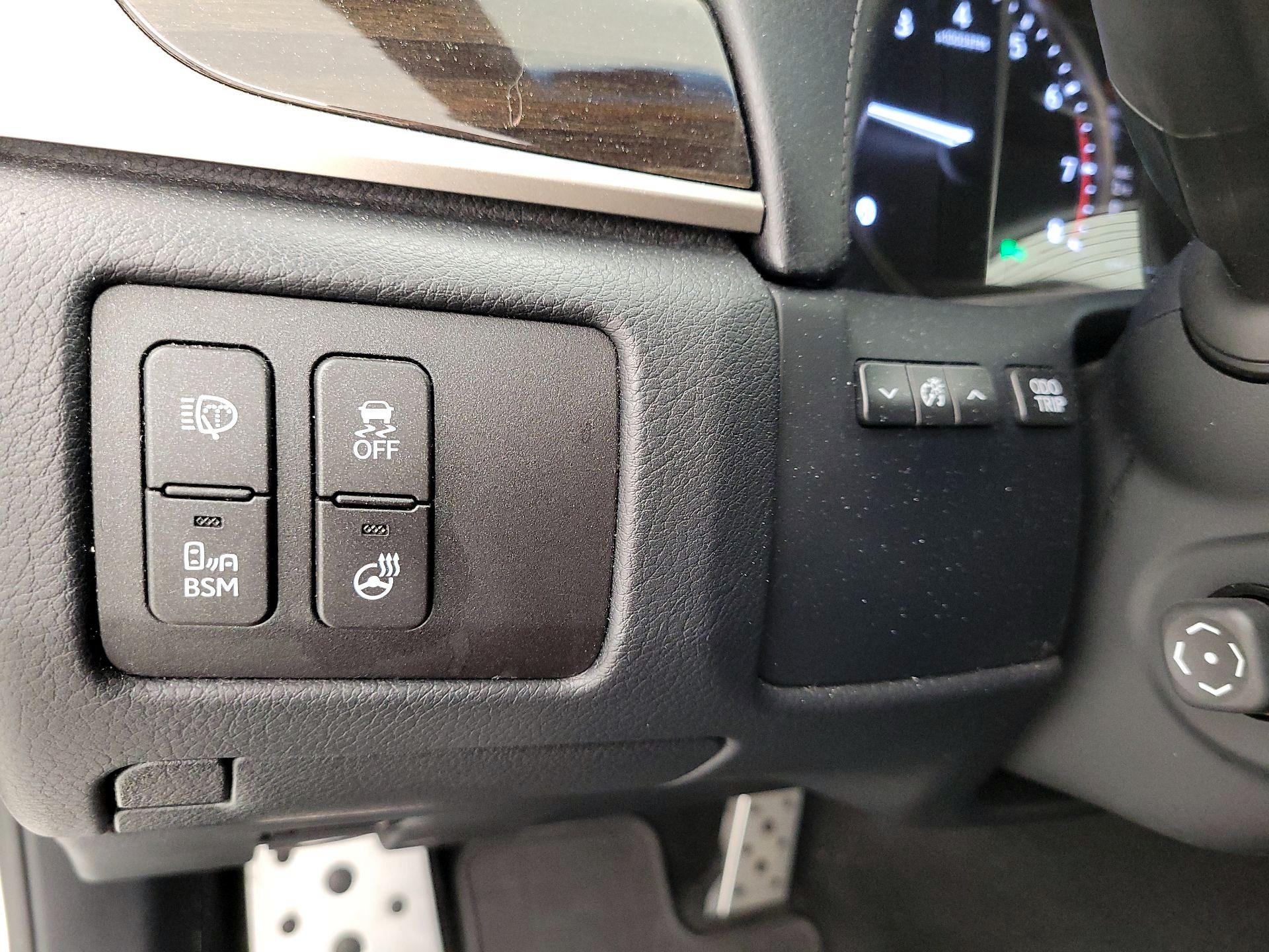 Thumbnail: 2015 Lexus GS - 13