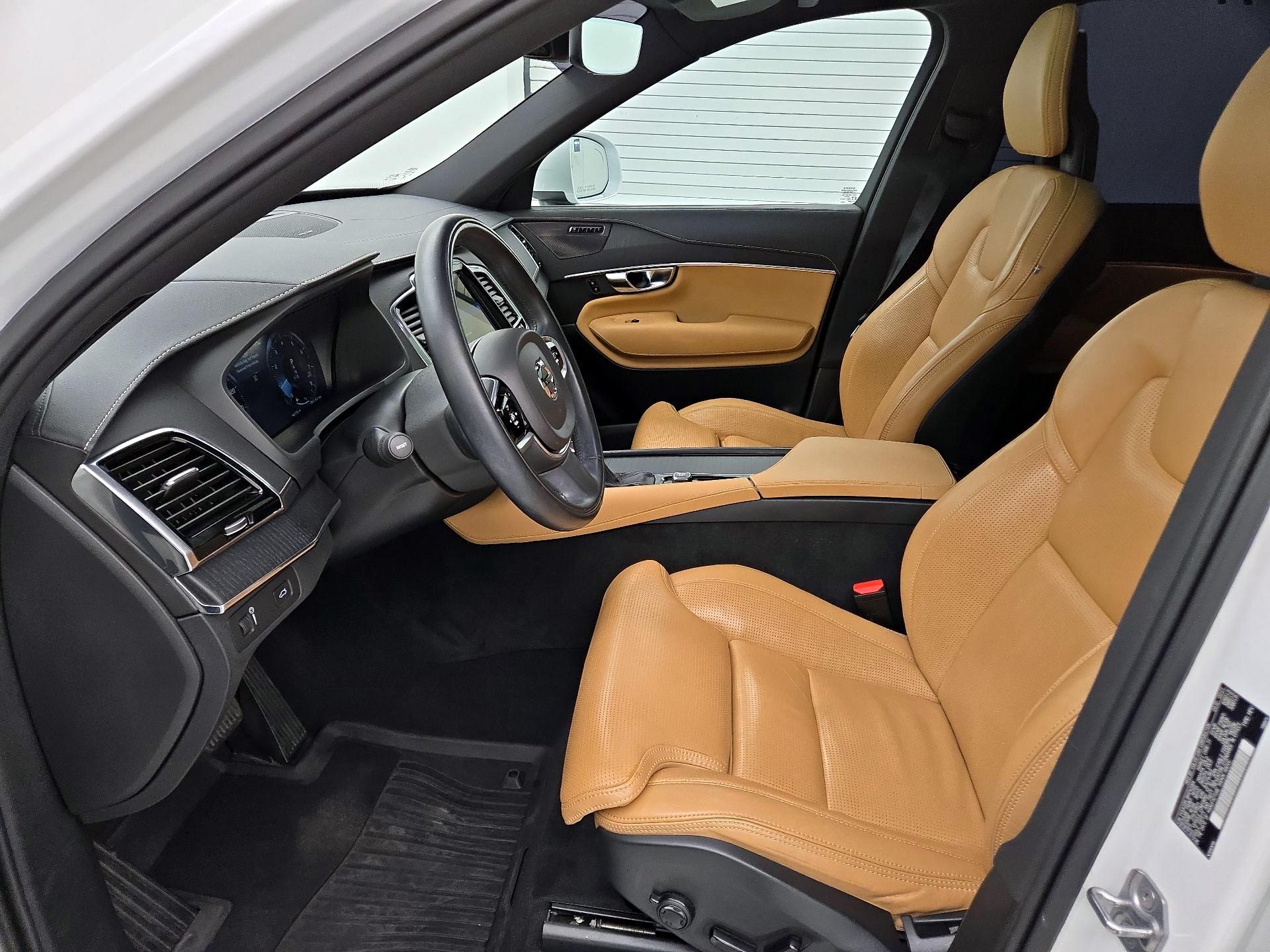 Thumbnail: 2021 Volvo XC90 - 11