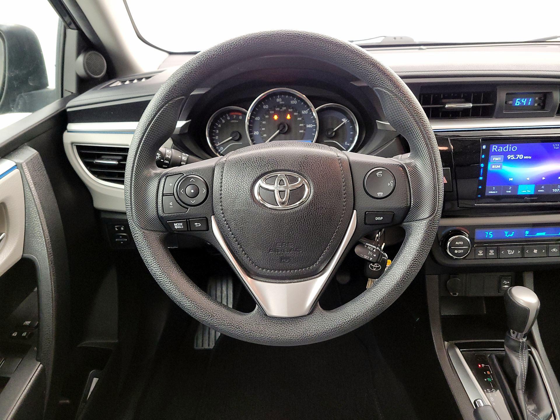 Thumbnail: 2016 Toyota Corolla - 10