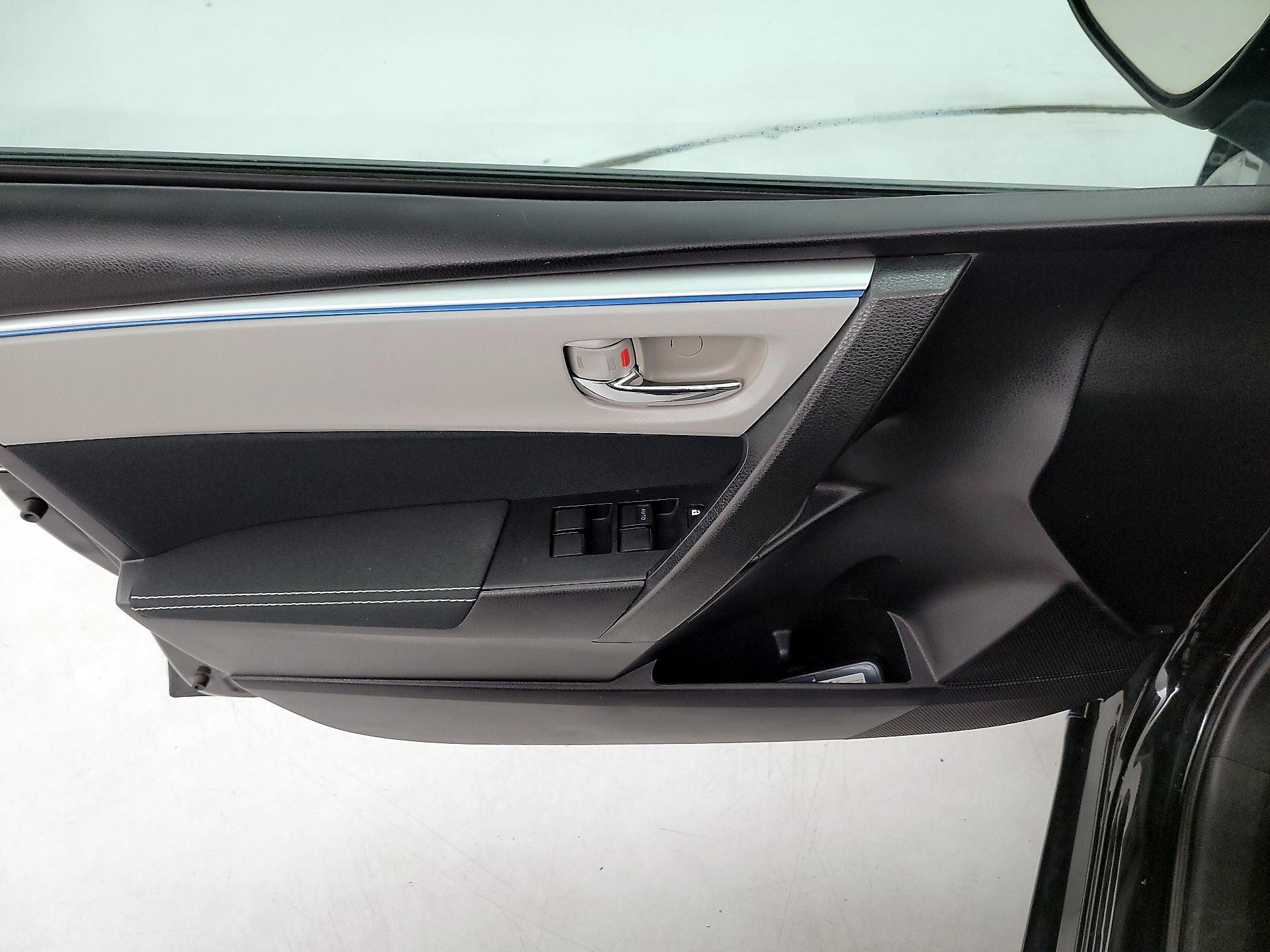 Thumbnail: 2016 Toyota Corolla - 12