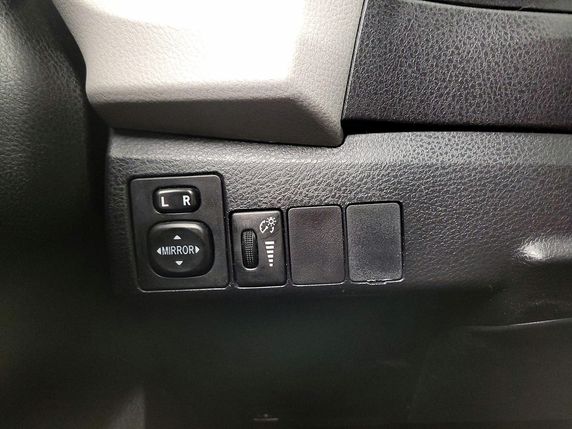 Thumbnail: 2016 Toyota Corolla - 13