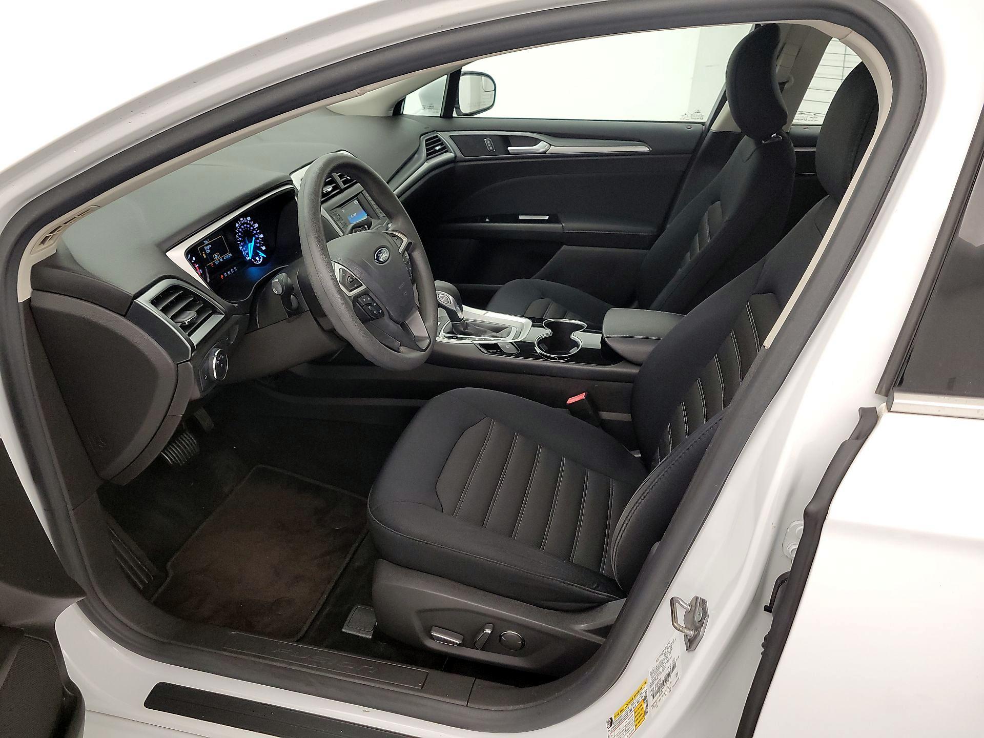 Thumbnail: 2015 Ford Fusion - 11