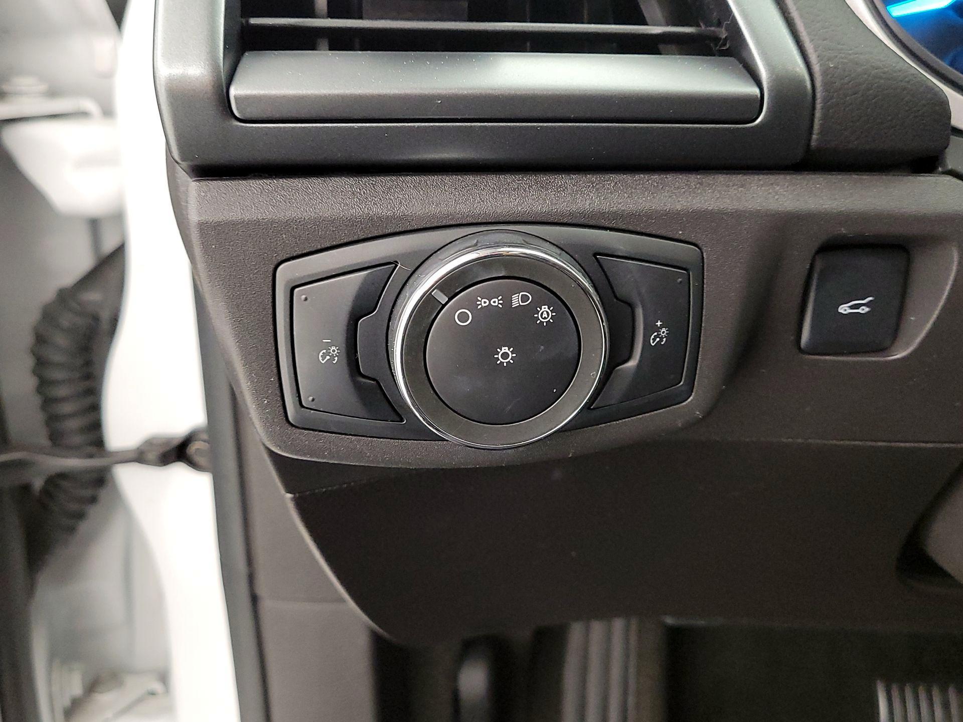 Thumbnail: 2015 Ford Fusion - 13