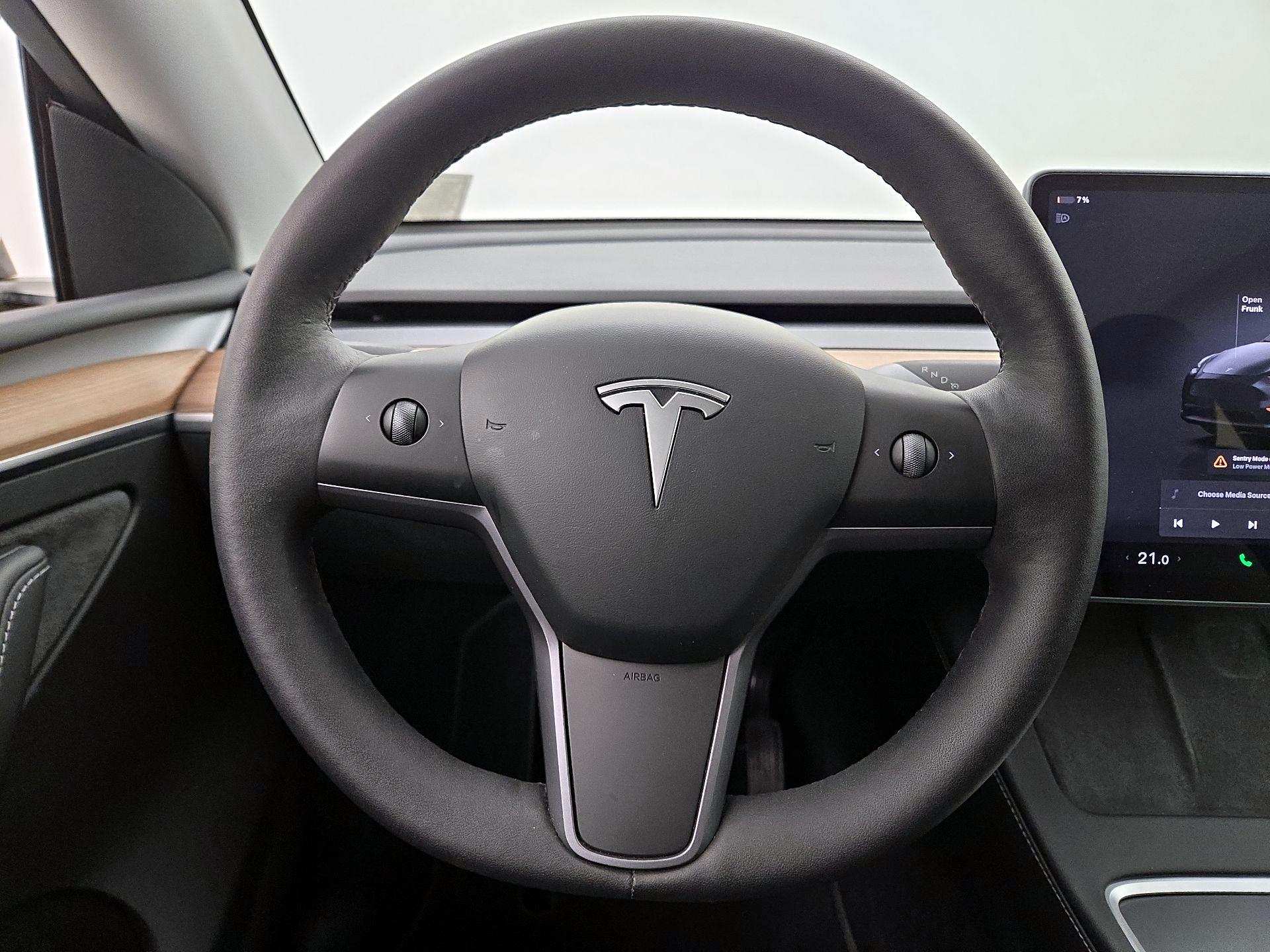 Thumbnail: 2023 Tesla Model Y - 10