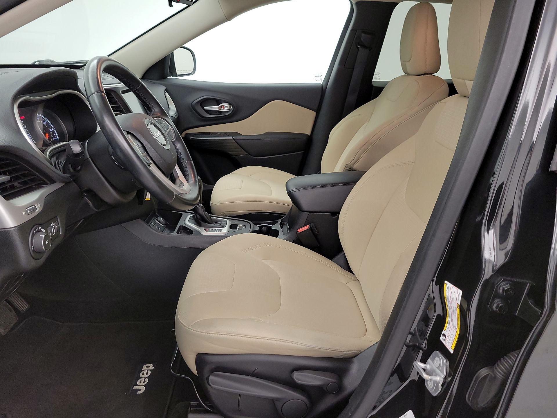 Thumbnail: 2015 Jeep Cherokee - 11