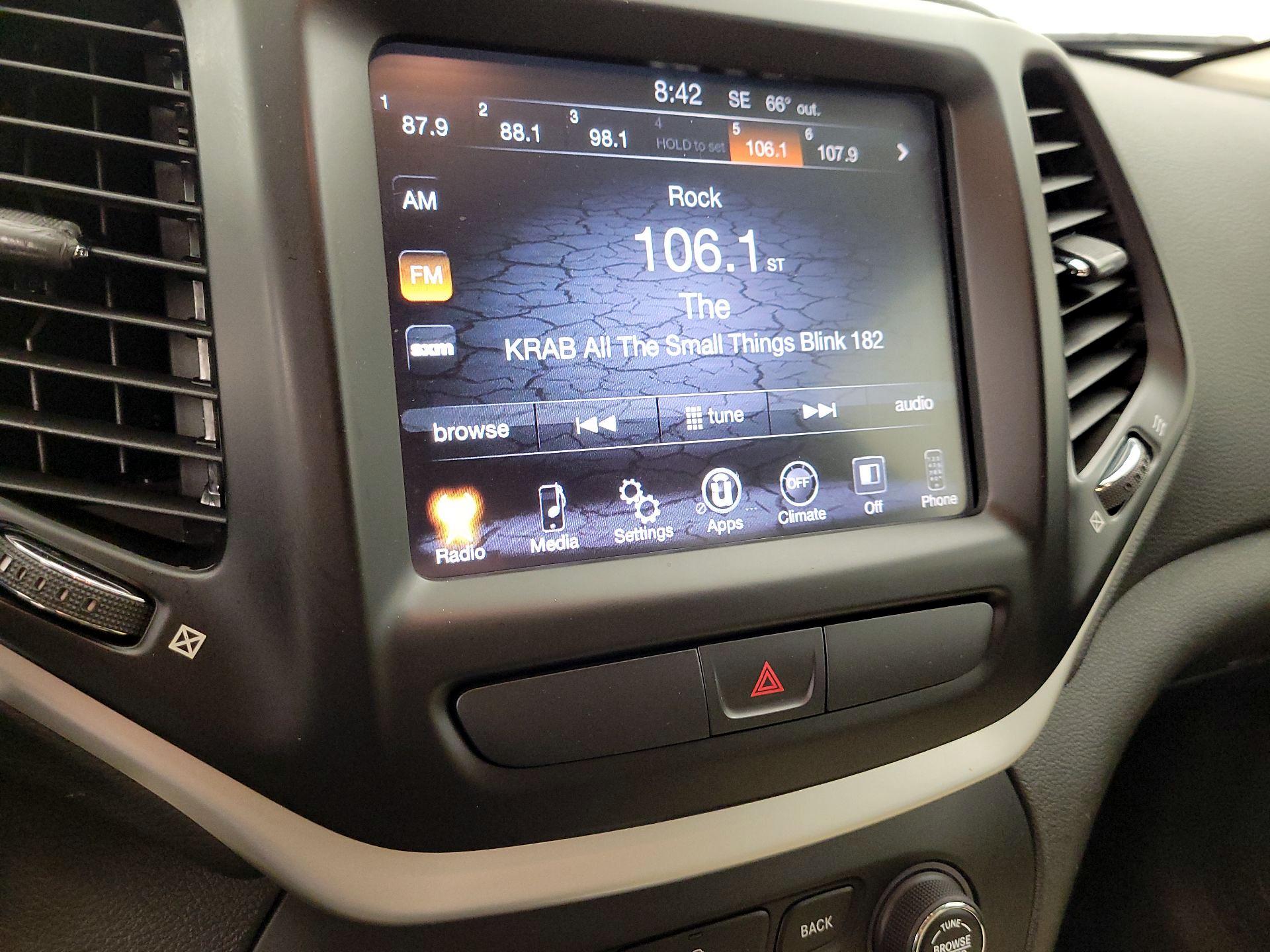 Thumbnail: 2015 Jeep Cherokee - 15