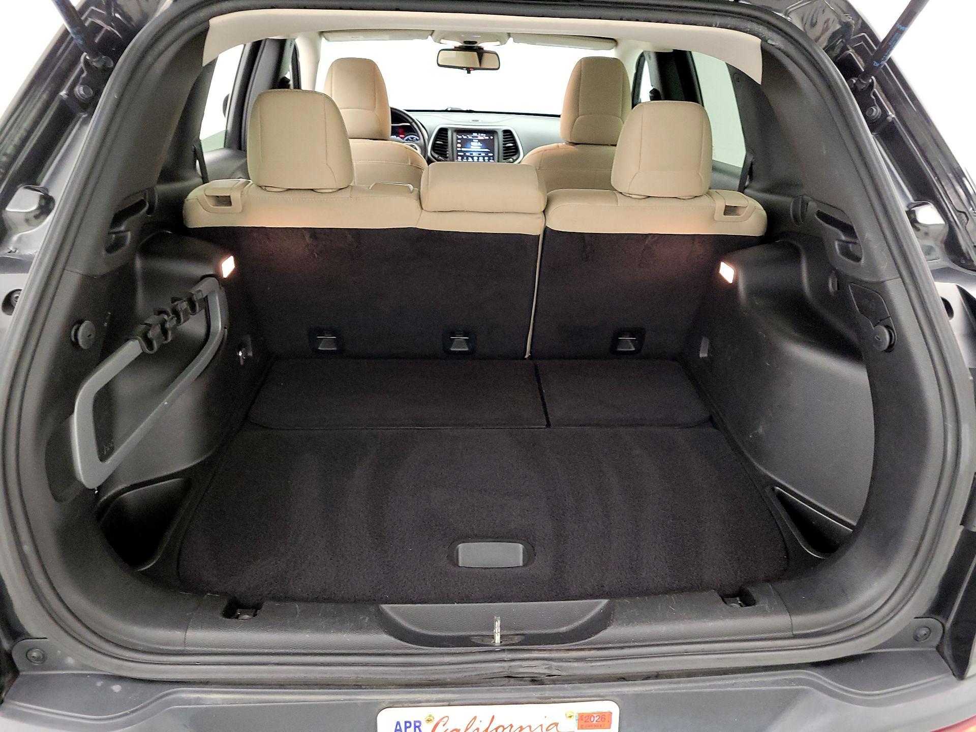 Thumbnail: 2015 Jeep Cherokee - 20