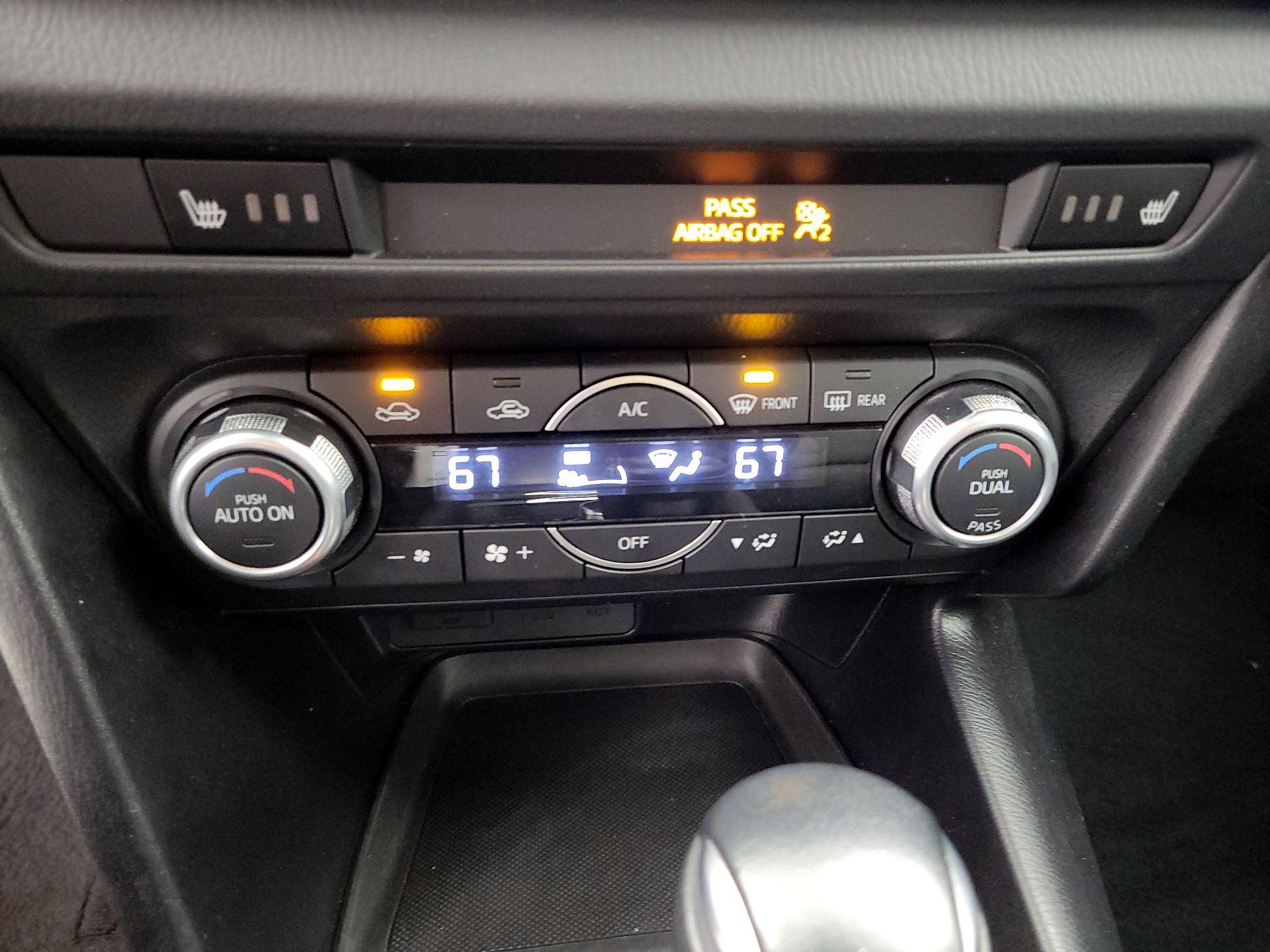 Thumbnail: 2018 Mazda Mazda3 - 15