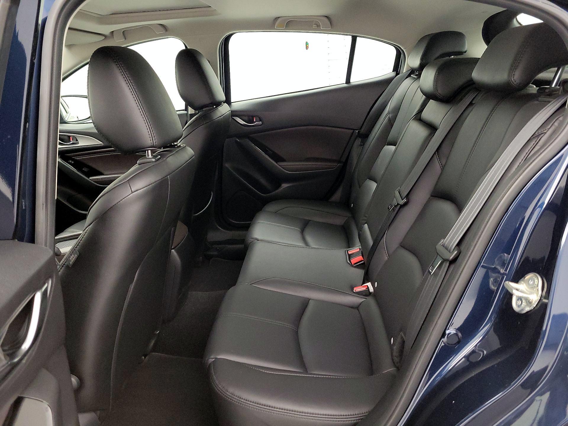 Thumbnail: 2018 Mazda Mazda3 - 19