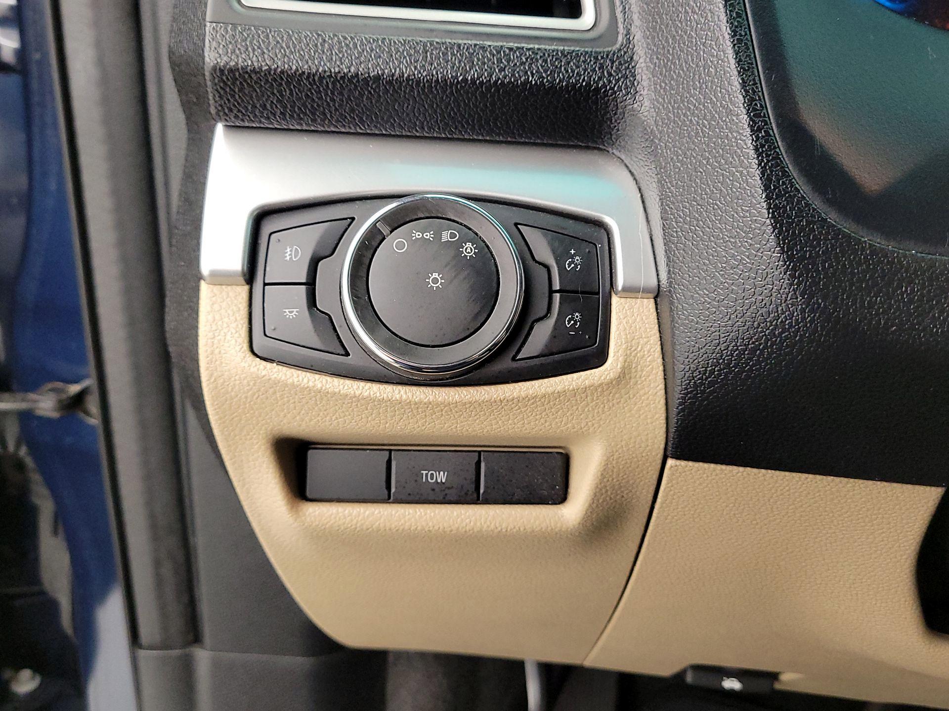 Thumbnail: 2017 Ford Explorer - 13