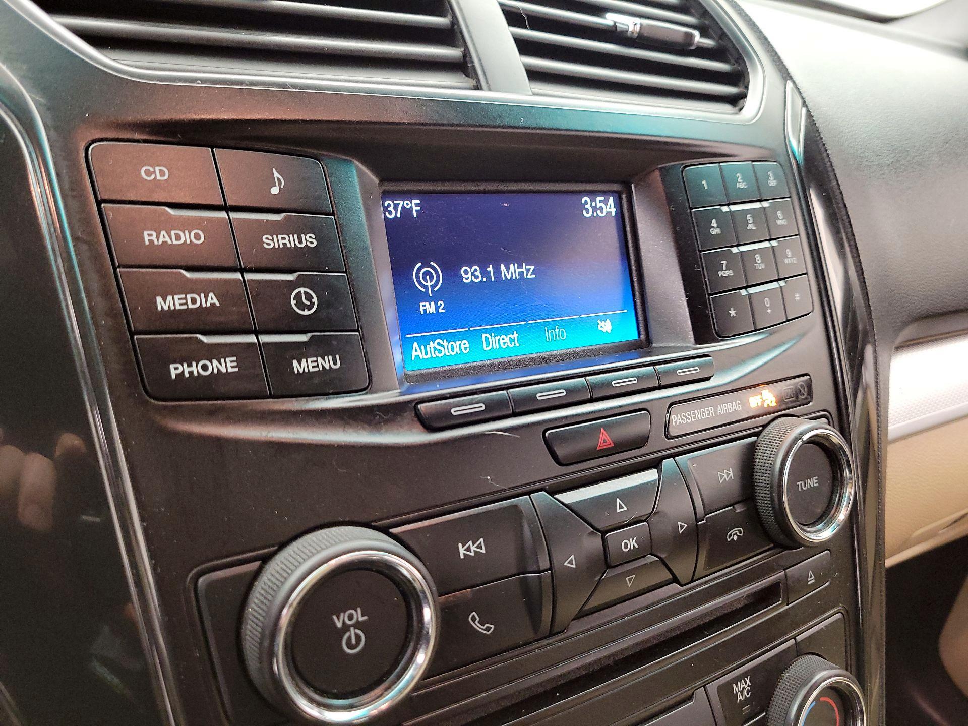 Thumbnail: 2017 Ford Explorer - 15