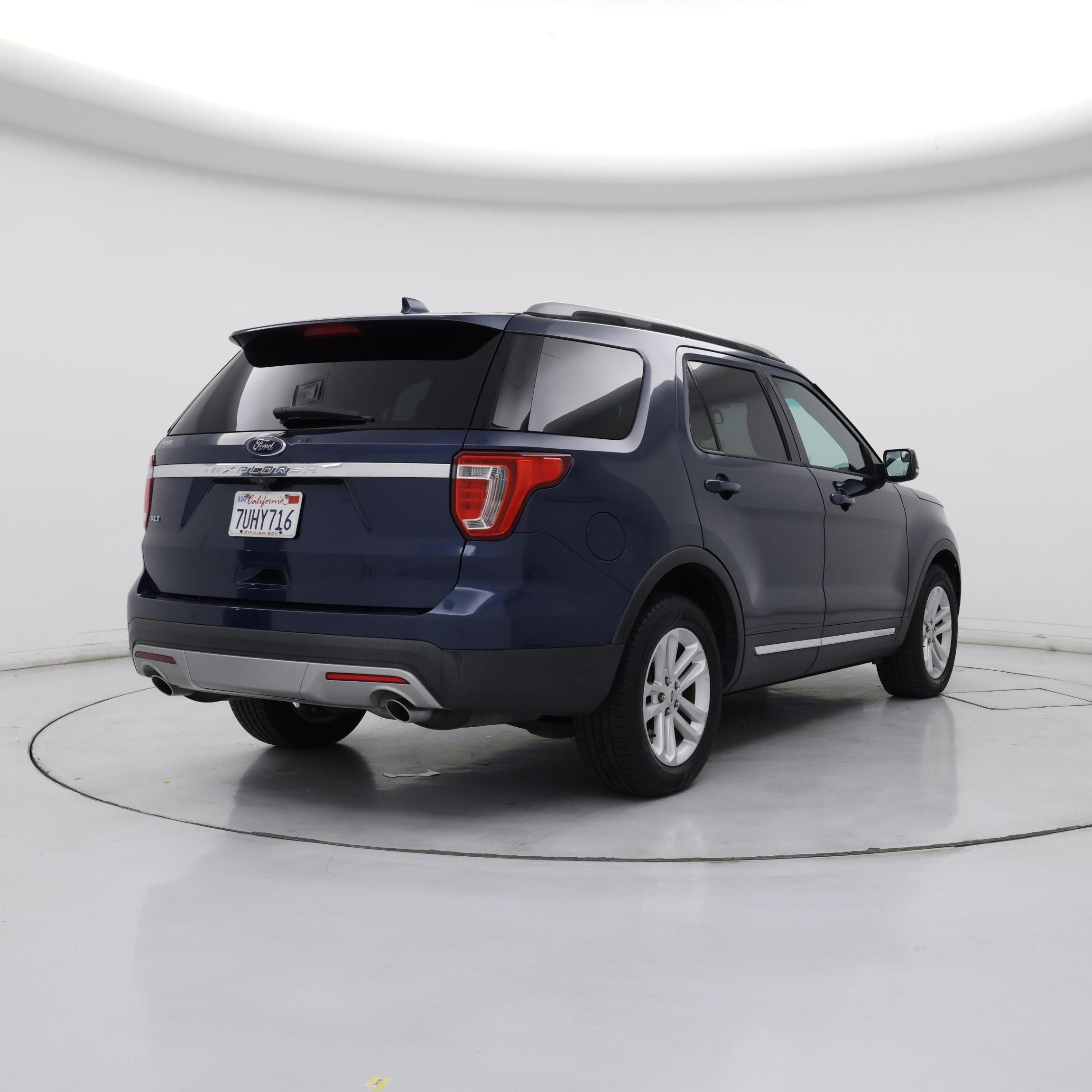 Thumbnail: 2017 Ford Explorer - 8