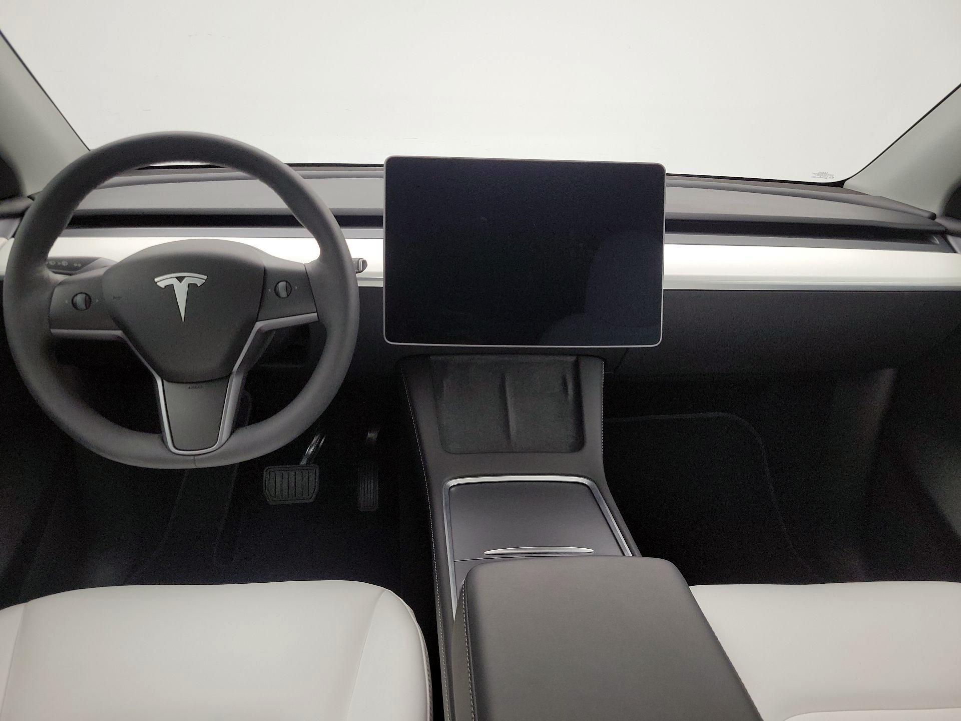 Thumbnail: 2024 Tesla Model Y - 9