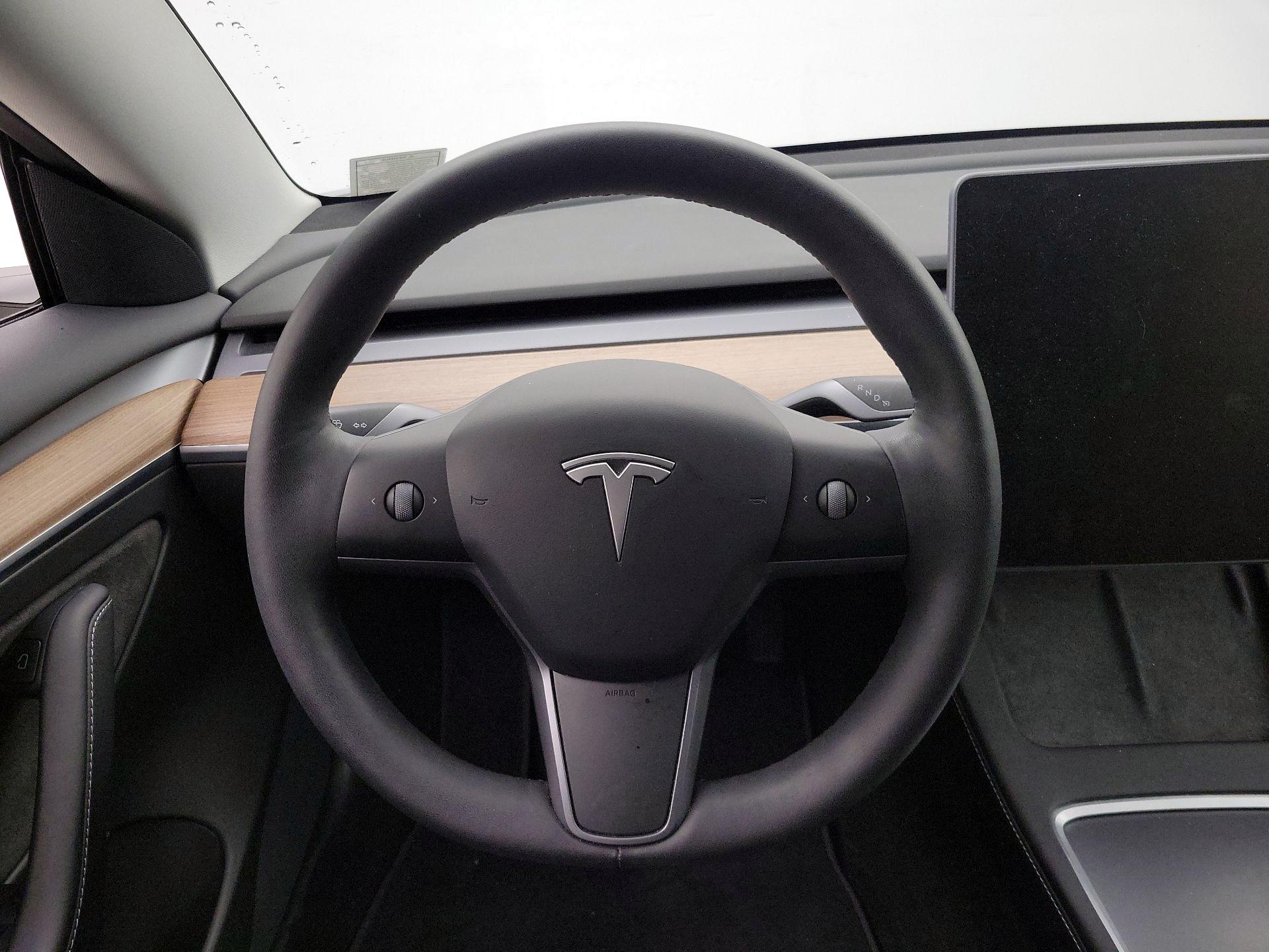 Thumbnail: 2022 Tesla Model 3 - 10