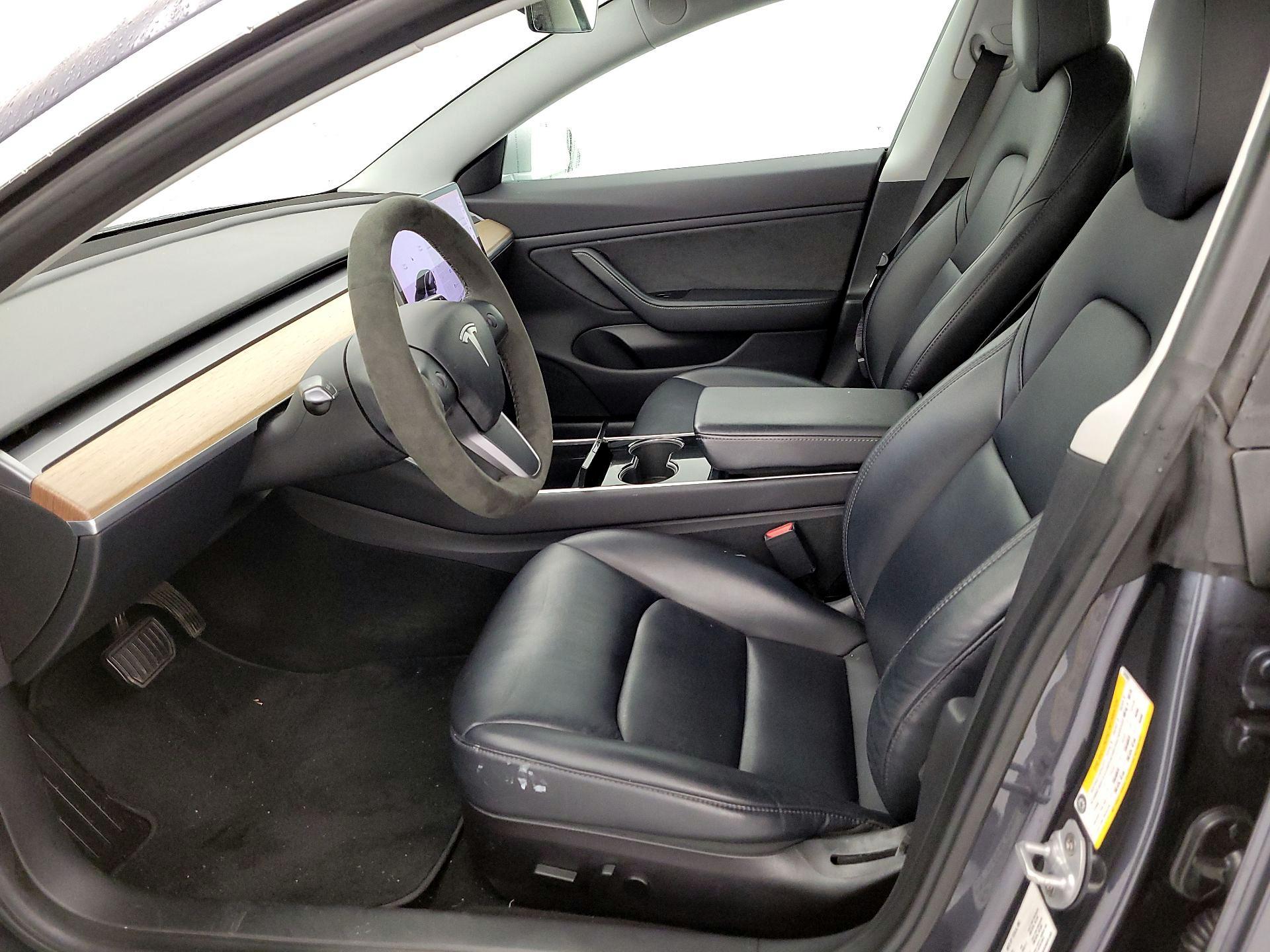 Thumbnail: 2019 Tesla Model 3 - 11