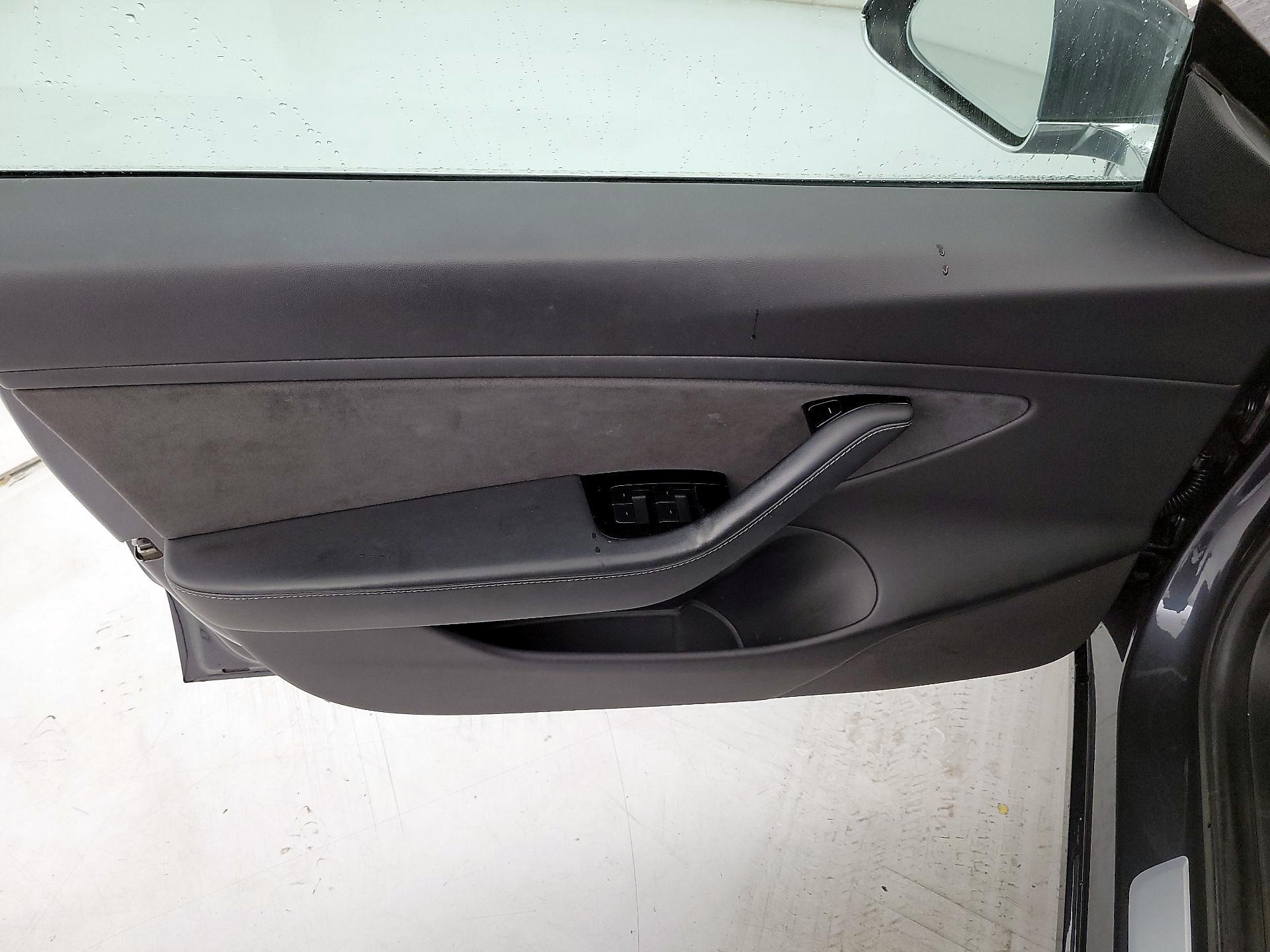 Thumbnail: 2019 Tesla Model 3 - 12